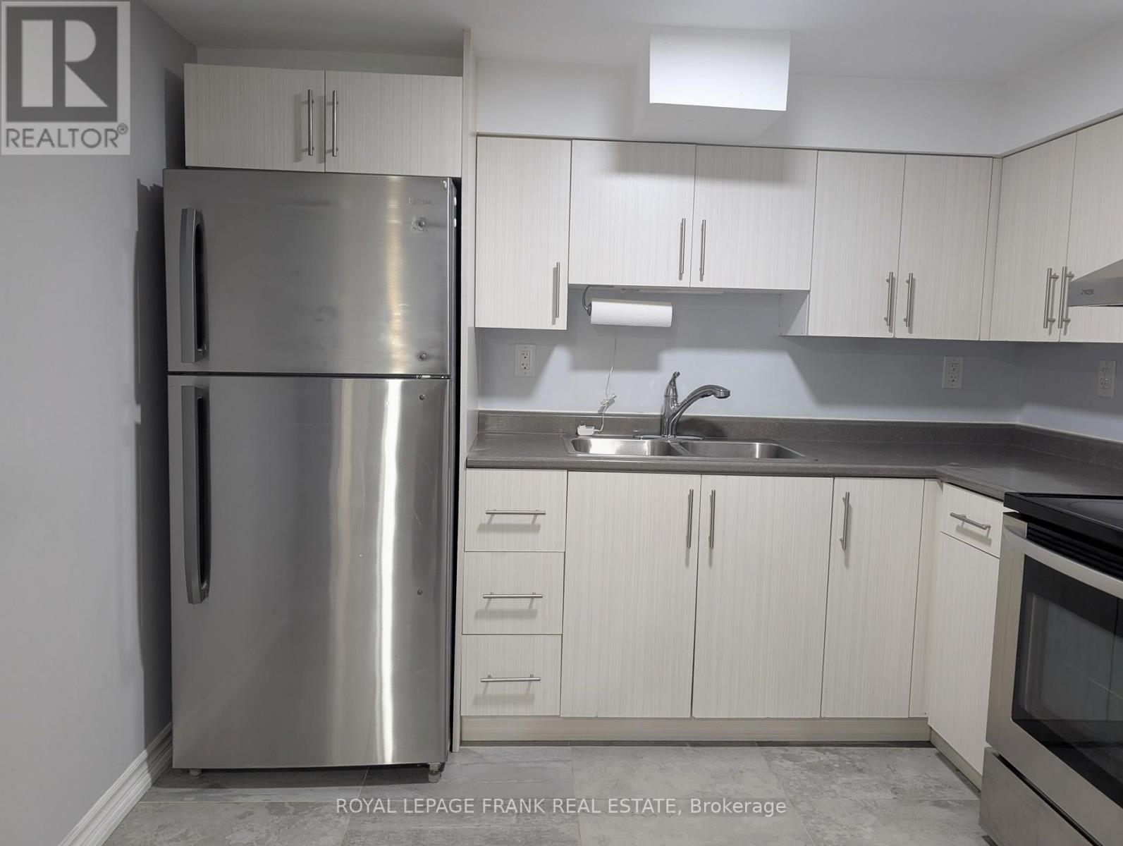 Bsmt - 99 Robinson Crescent, Whitby, Ontario  L1N 6W6 - Photo 8 - E12903126