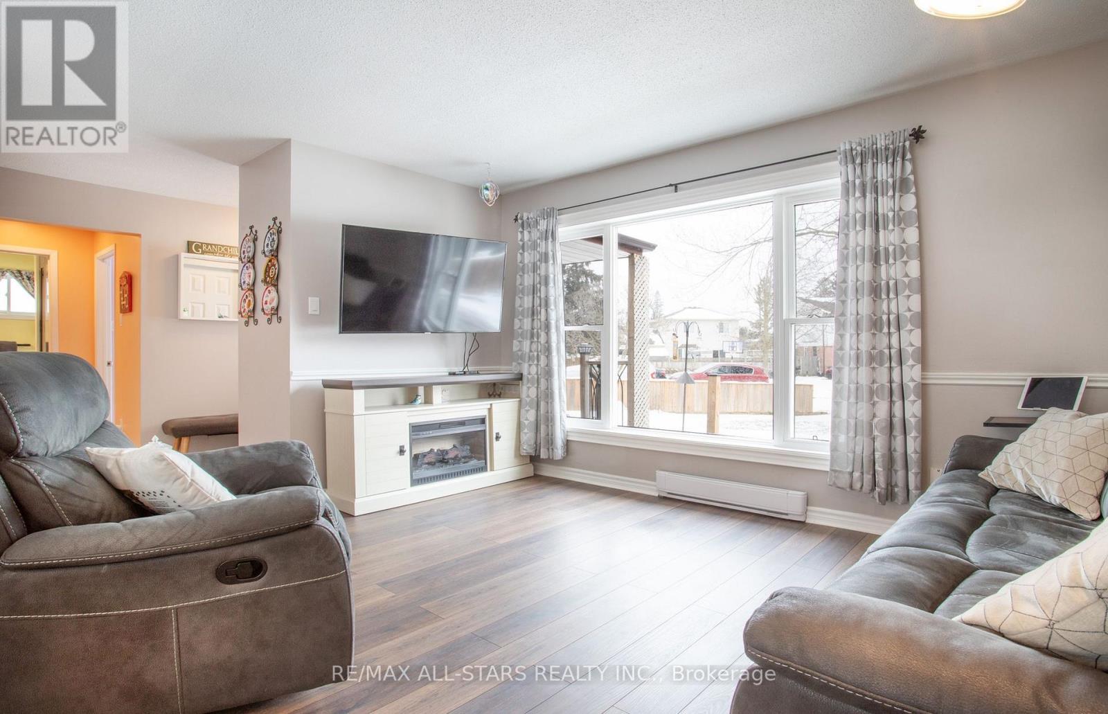 158 Blossom Court, Scugog, Ontario  L9L 1G5 - Photo 2 - E12903226