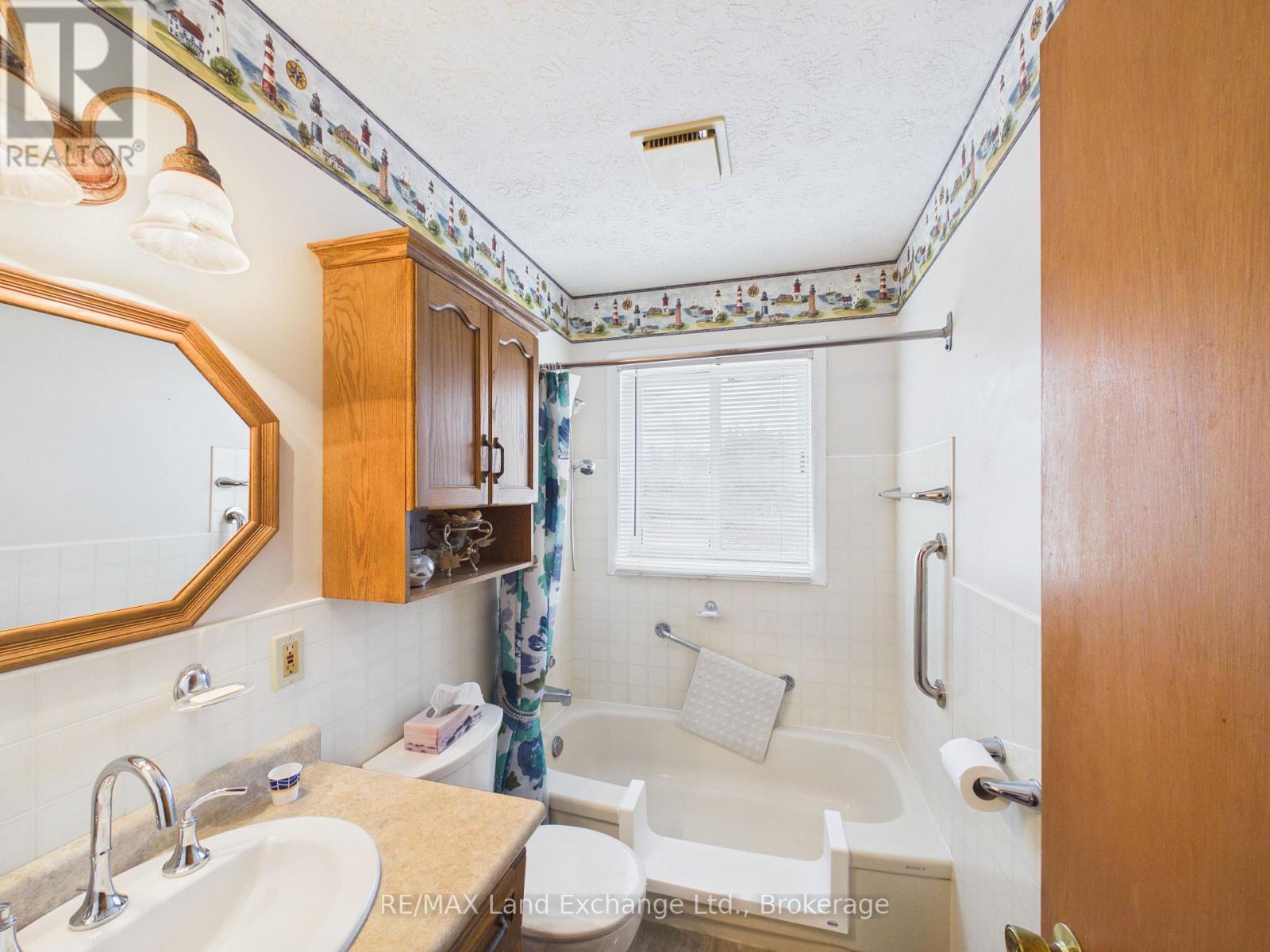 144 Bell Drive, Huron-Kinloss, Ontario  N2Z 0B3 - Photo 10 - X12903220