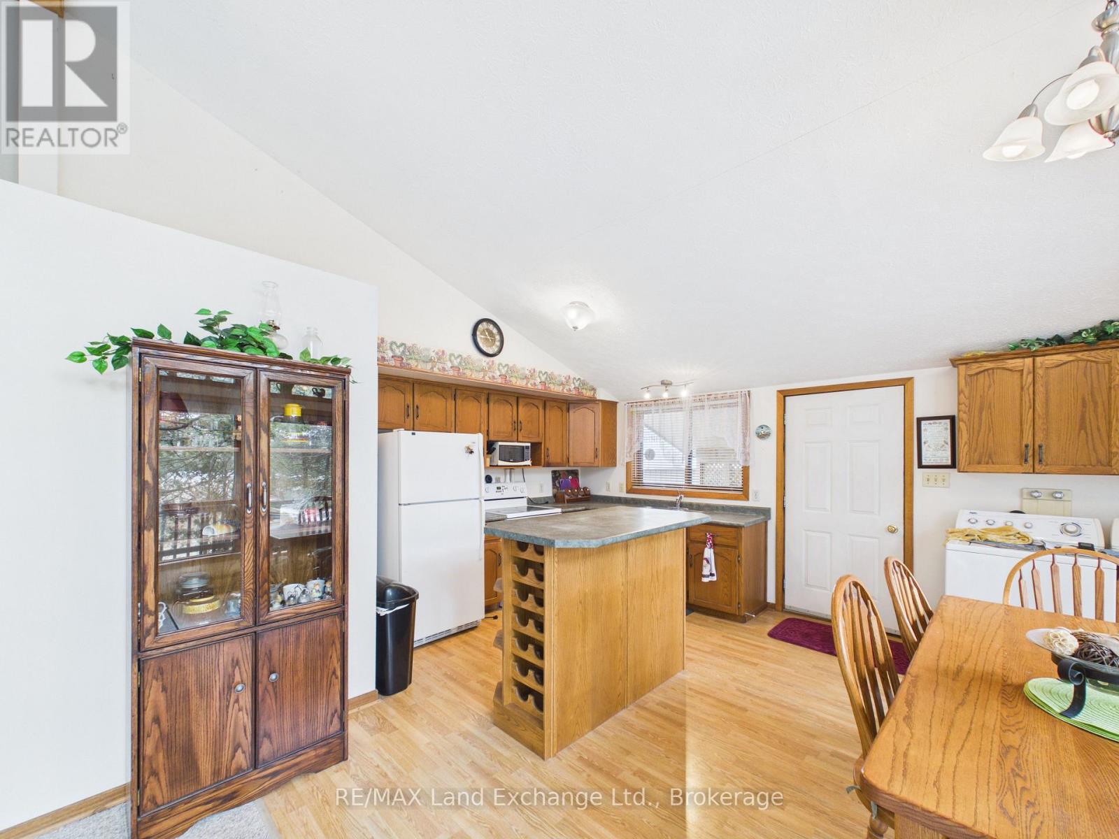 144 Bell Drive, Huron-Kinloss, Ontario  N2Z 0B3 - Photo 5 - X12903220