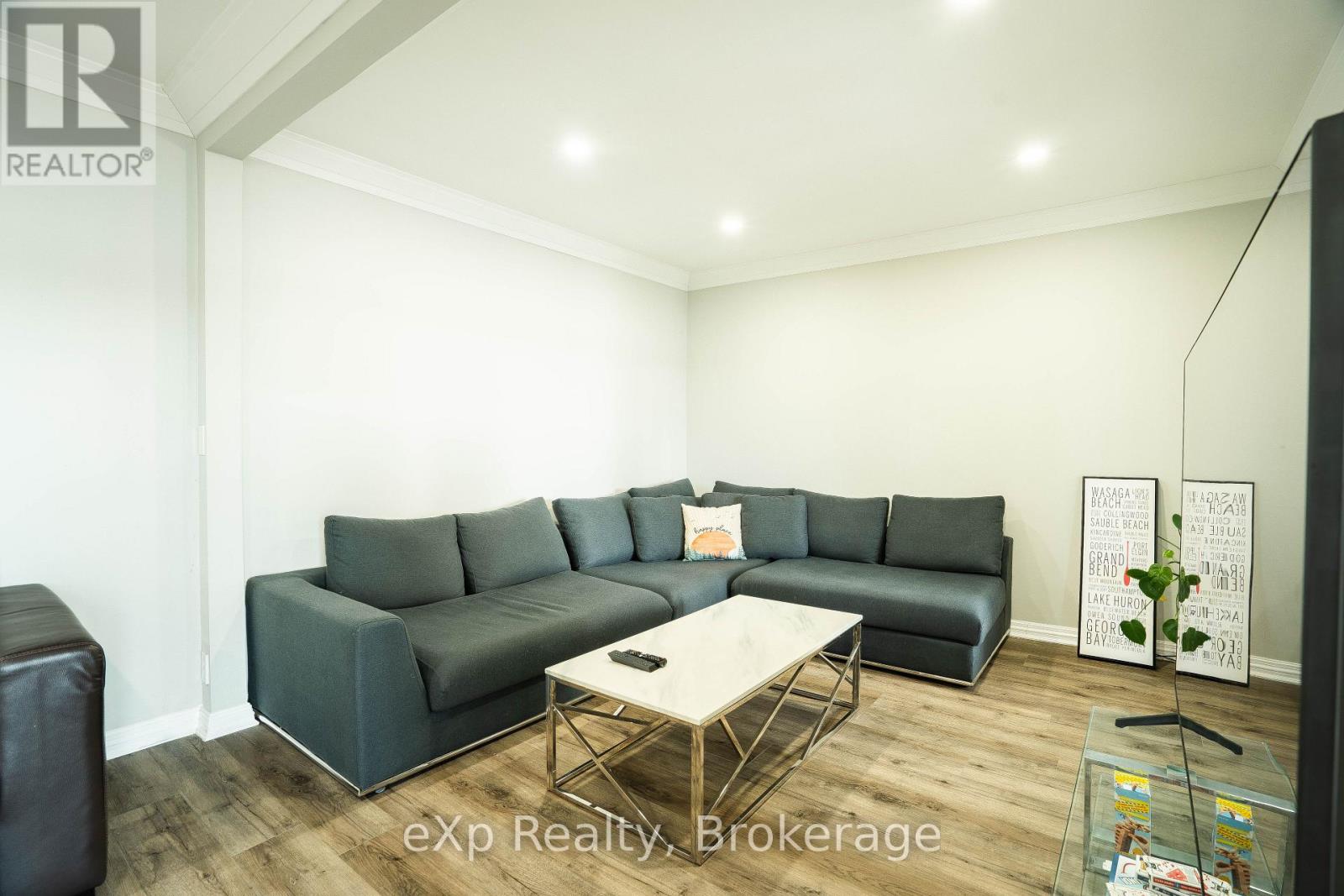 170 Francis Drive, Georgian Bluffs, Ontario N0H 2K0 - Photo 22 - X12903240