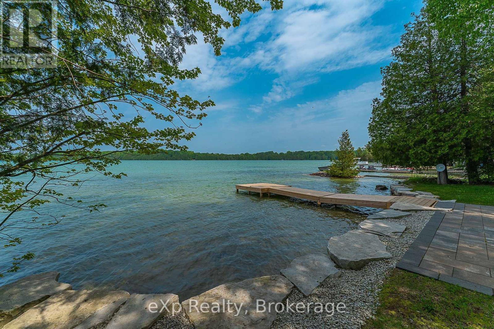 170 Francis Drive, Georgian Bluffs, Ontario N0H 2K0 - Photo 38 - X12903240