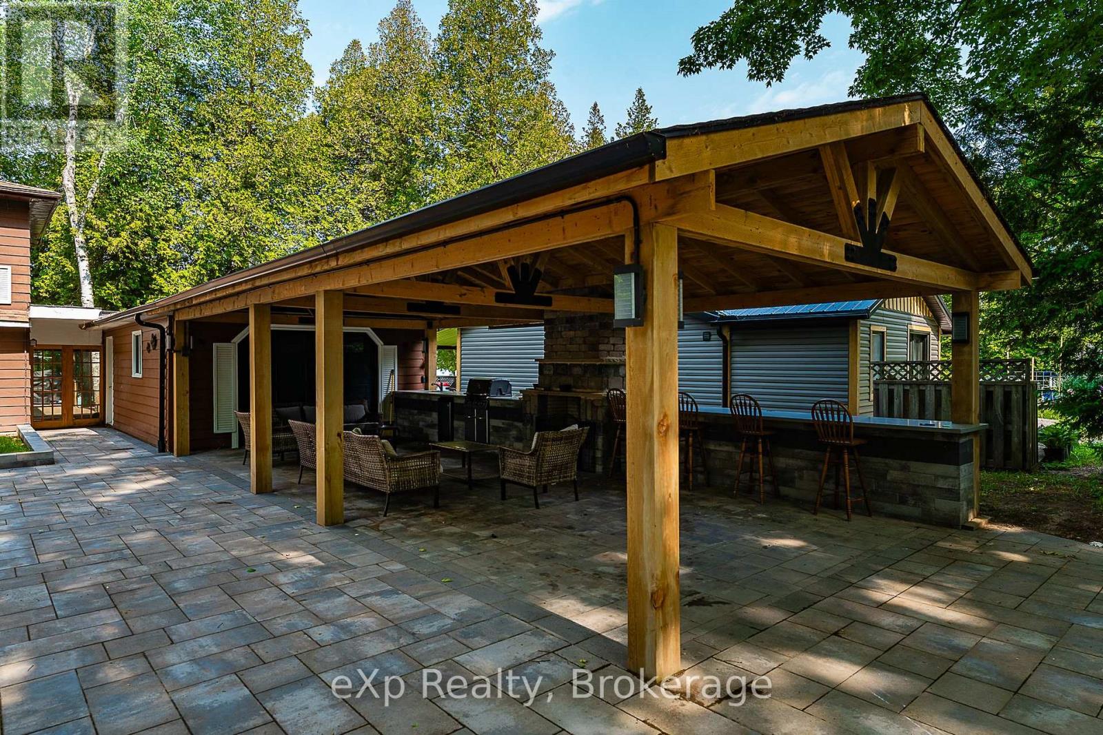 170 Francis Drive, Georgian Bluffs, Ontario N0H 2K0 - Photo 4 - X12903240