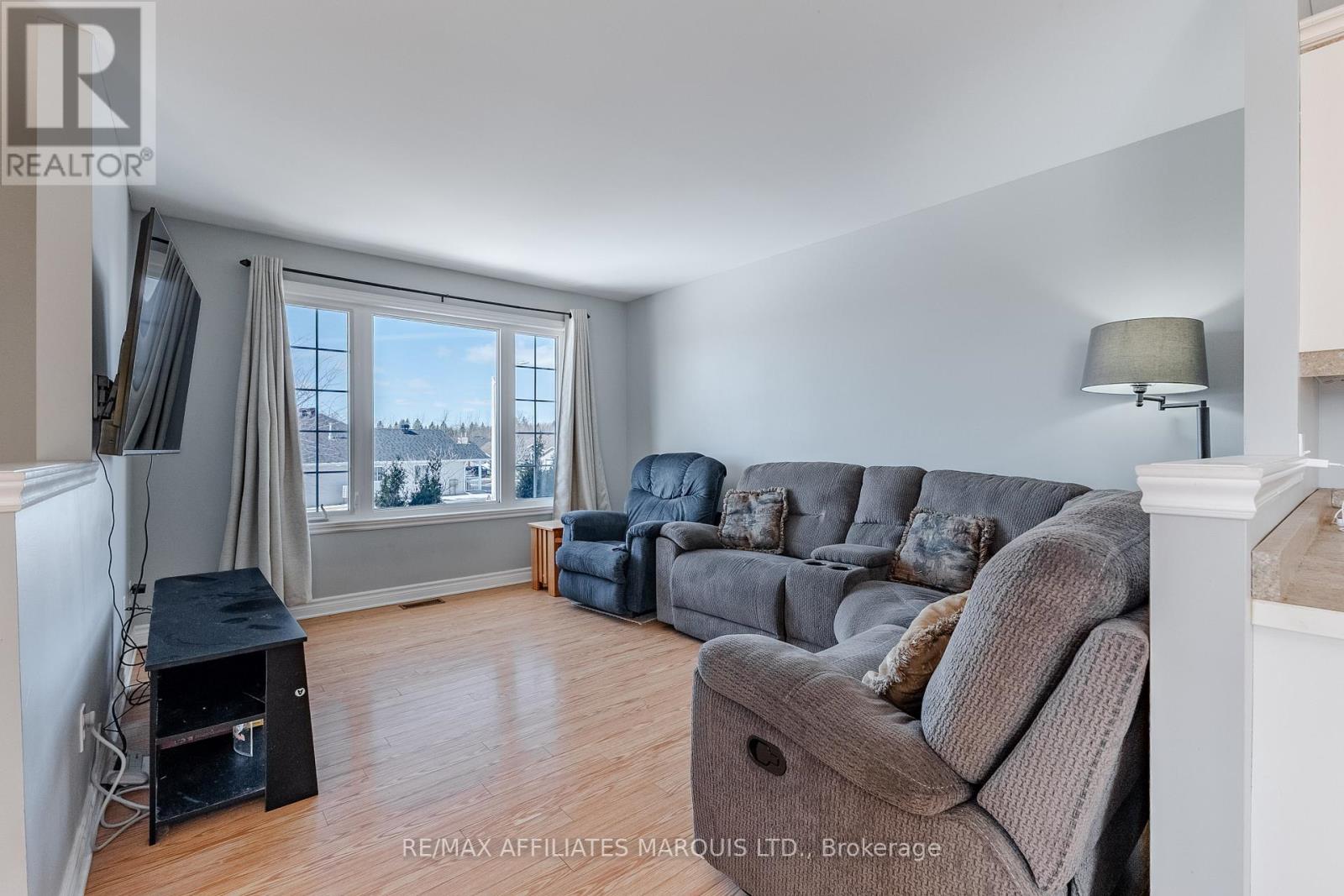 85 Gail Elizabeth Court, Cornwall, Ontario  K6H 0A7 - Photo 11 - X12903176