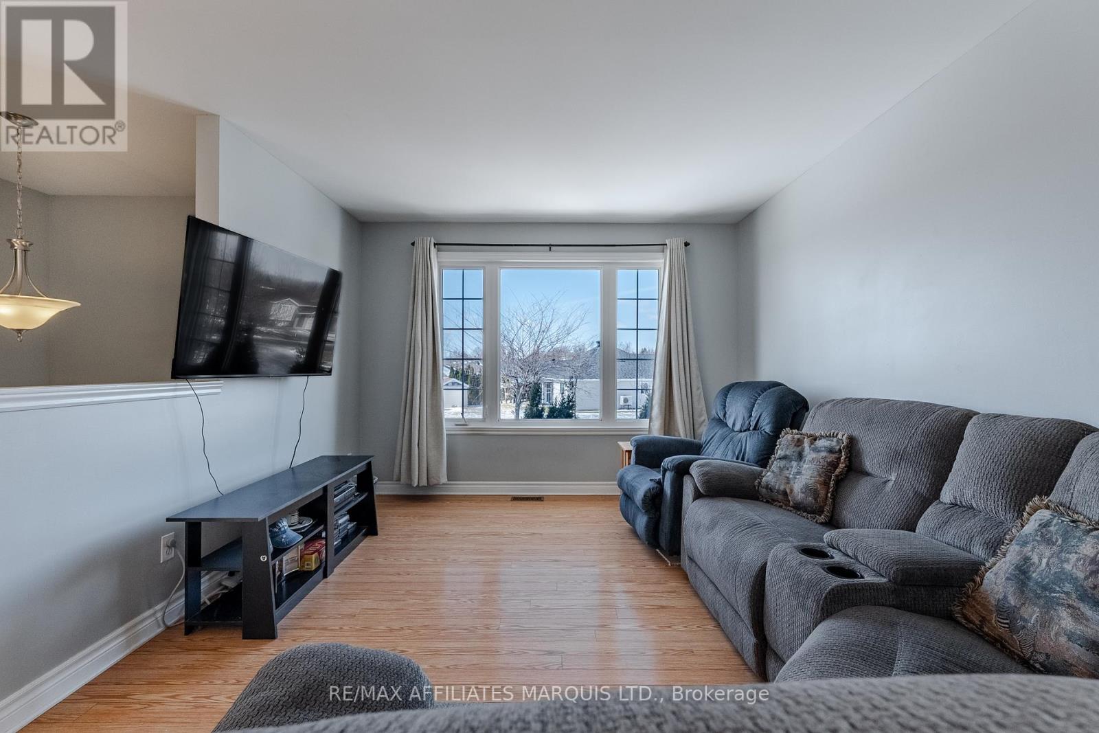 85 Gail Elizabeth Court, Cornwall, Ontario  K6H 0A7 - Photo 13 - X12903176