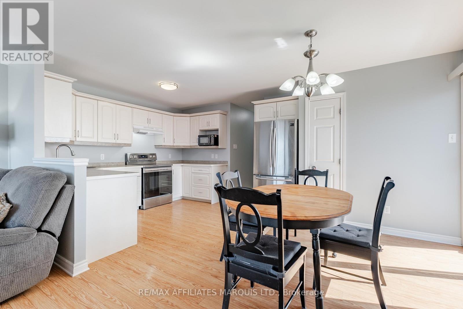 85 Gail Elizabeth Court, Cornwall, Ontario  K6H 0A7 - Photo 6 - X12903176