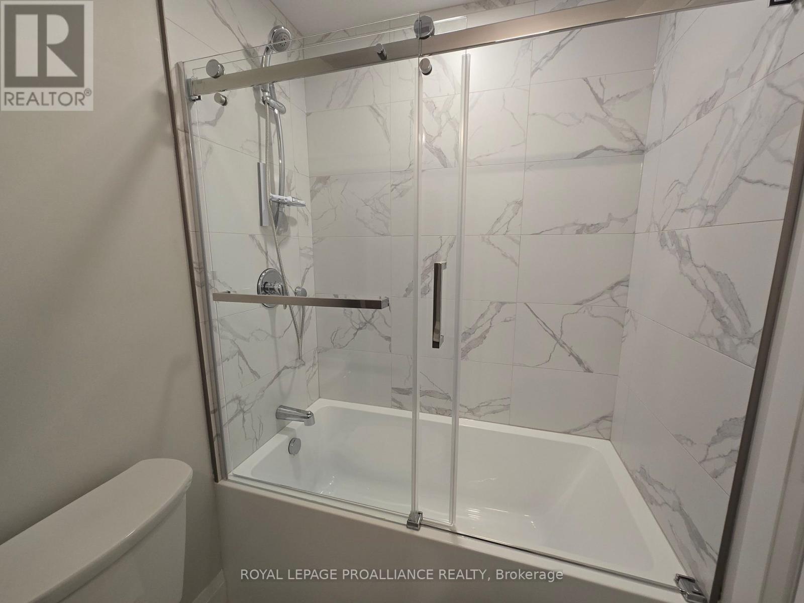 205 - 241 Front Street, Belleville, Ontario  K8N 2Z6 - Photo 17 - X12903314