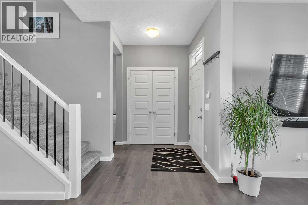 130 Heritage Drive, Cochrane, Alberta  T4C 0Y3 - Photo 9 - A2294067