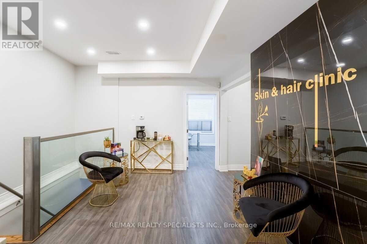 3421 Yonge Street, Toronto, Ontario  M4N 2N1 - Photo 11 - C12903086