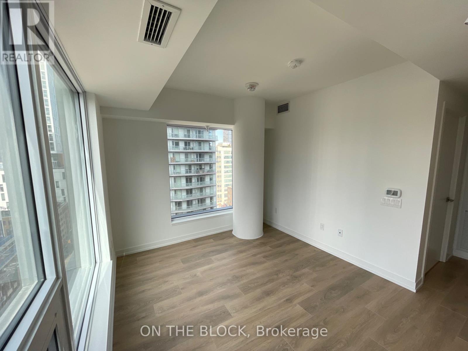 1611 - 82 Dalhousie Street, Toronto, Ontario  M5B 1Y2 - Photo 2 - C12903116