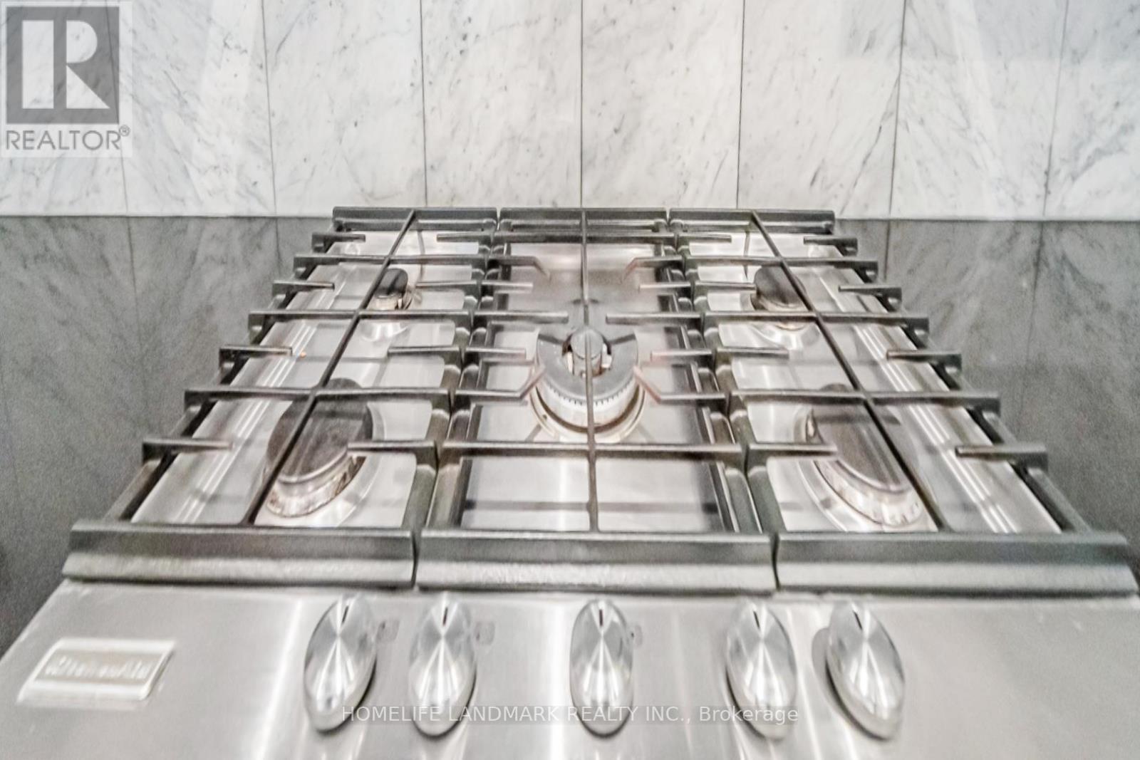 Th03 - 129 Mcmahon Drive, Toronto, Ontario  M2K 1C2 - Photo 12 - C12903146