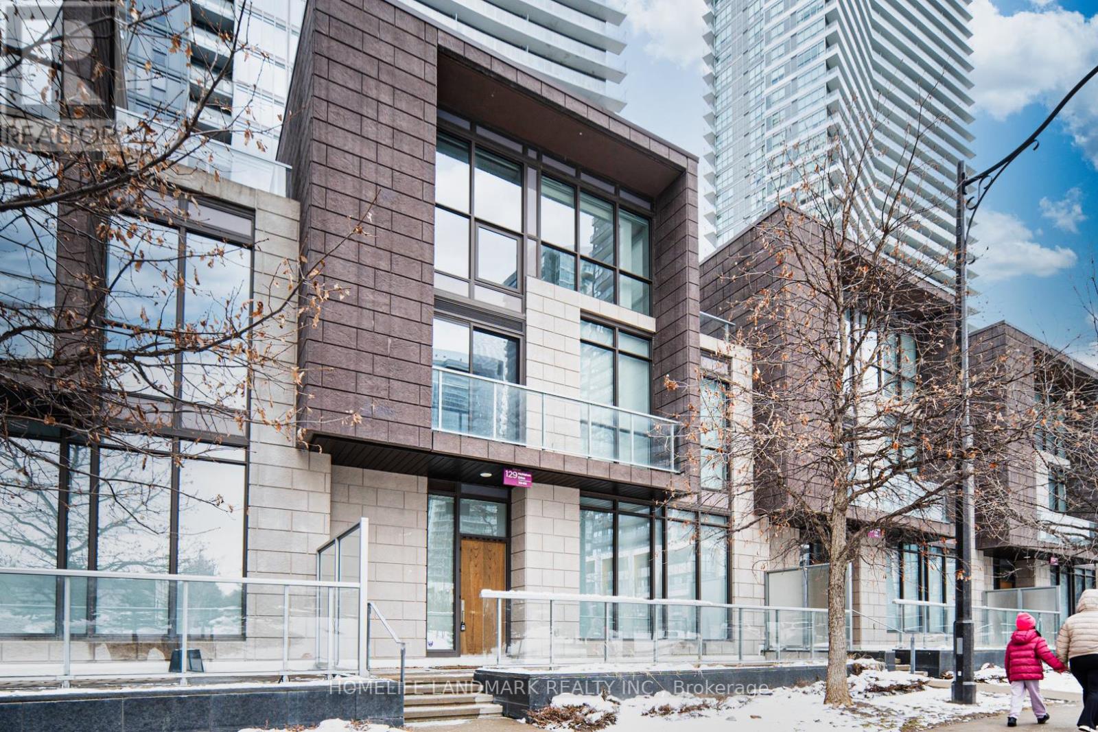 Th03 - 129 Mcmahon Drive, Toronto, Ontario  M2K 1C2 - Photo 2 - C12903146