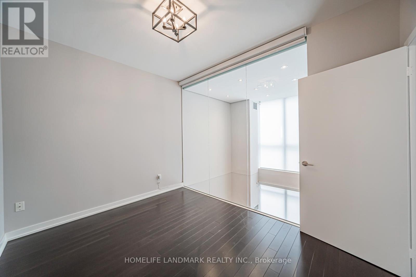 Th03 - 129 Mcmahon Drive, Toronto, Ontario  M2K 1C2 - Photo 32 - C12903146