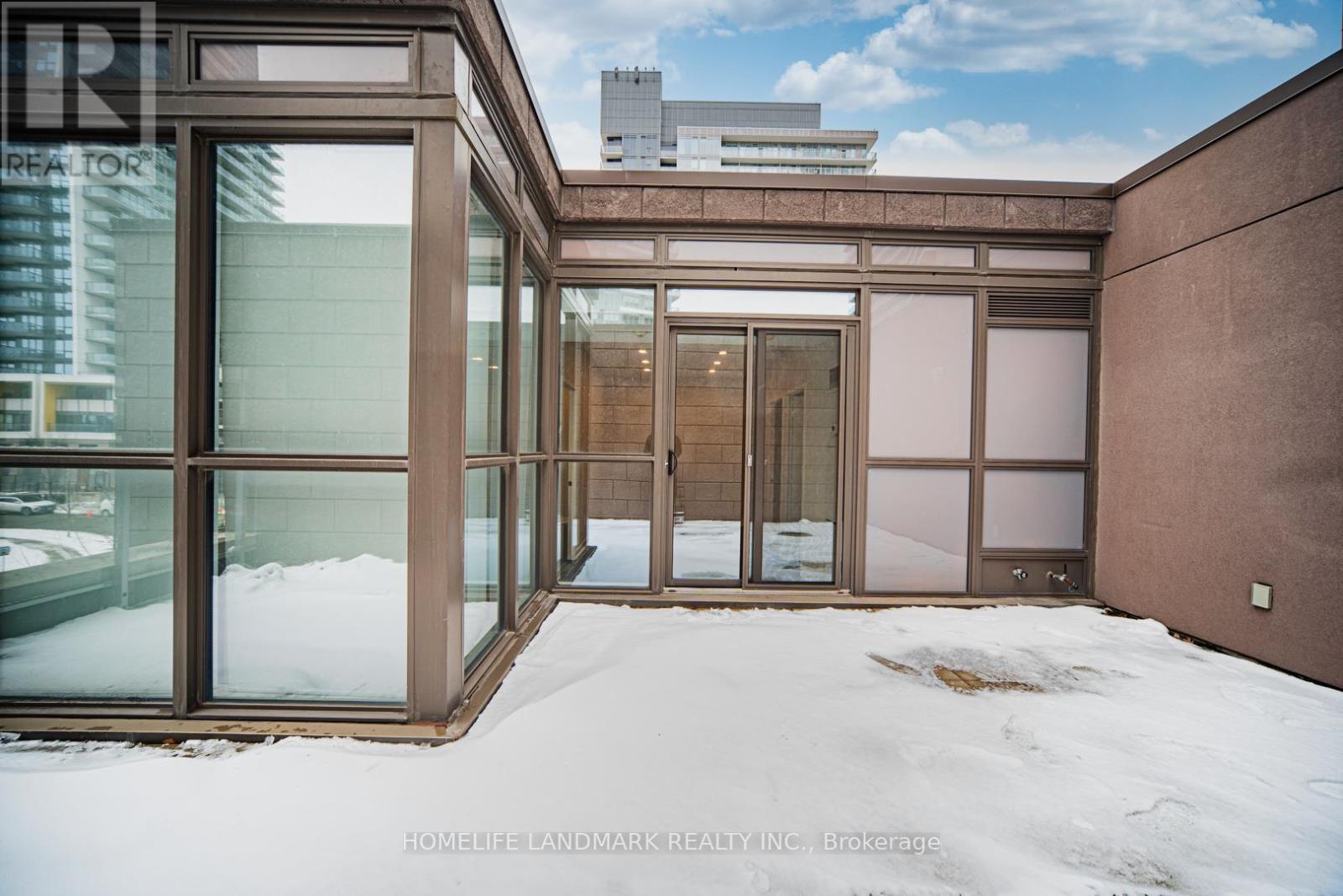 Th03 - 129 Mcmahon Drive, Toronto, Ontario  M2K 1C2 - Photo 4 - C12903146