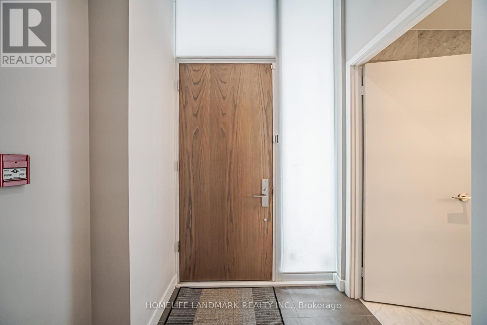 Th03 - 129 Mcmahon Drive, Toronto, Ontario  M2K 1C2 - Photo 5 - C12903146