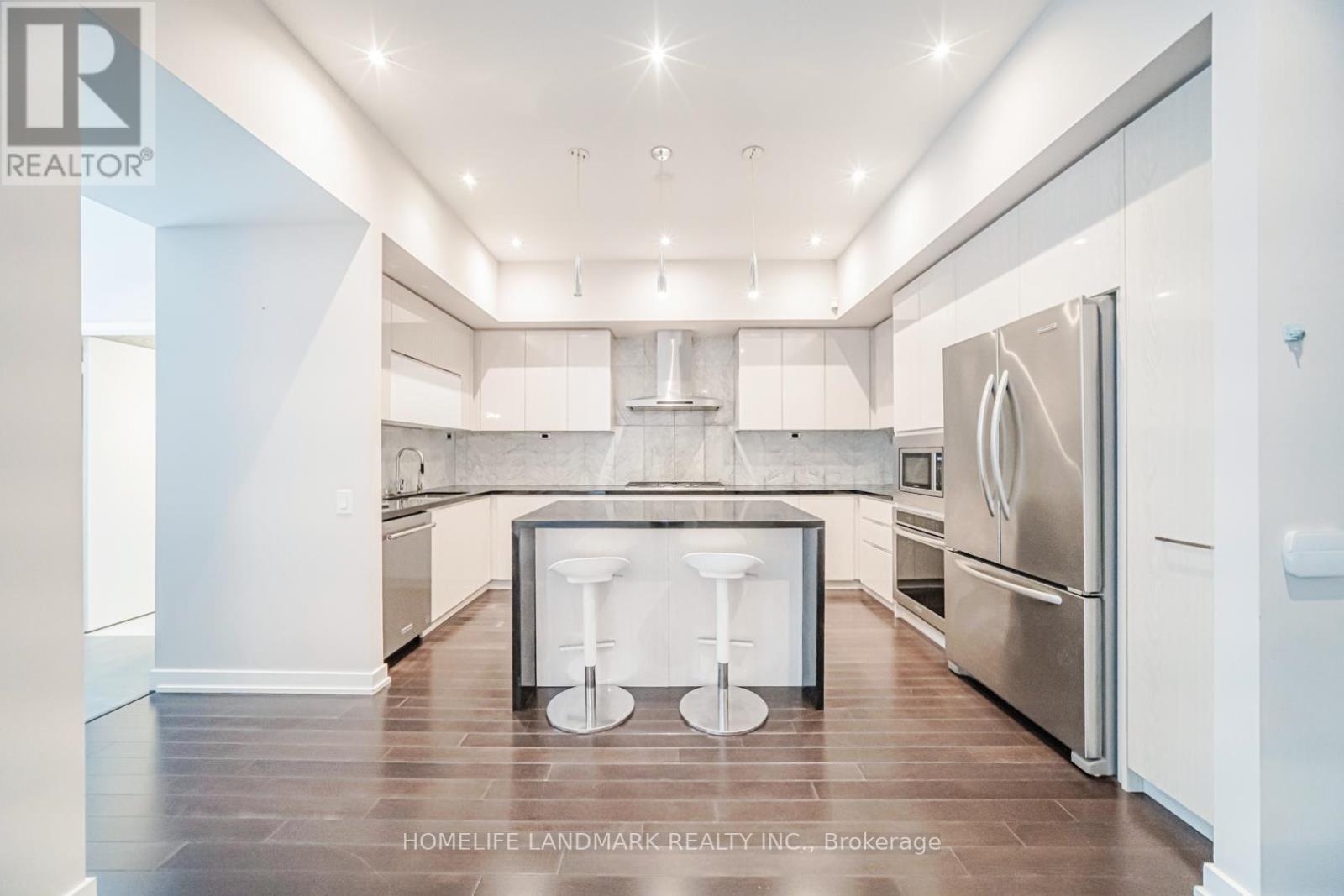 Th03 - 129 Mcmahon Drive, Toronto, Ontario  M2K 1C2 - Photo 8 - C12903146