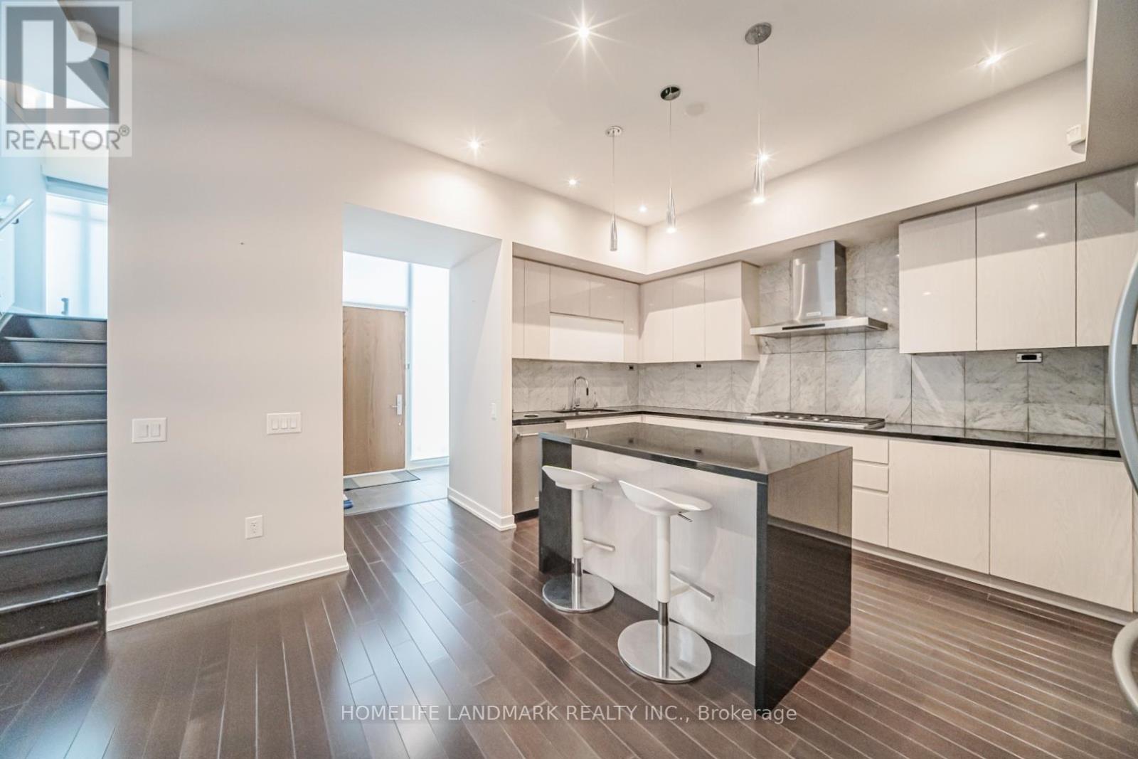 Th03 - 129 Mcmahon Drive, Toronto, Ontario  M2K 1C2 - Photo 9 - C12903146