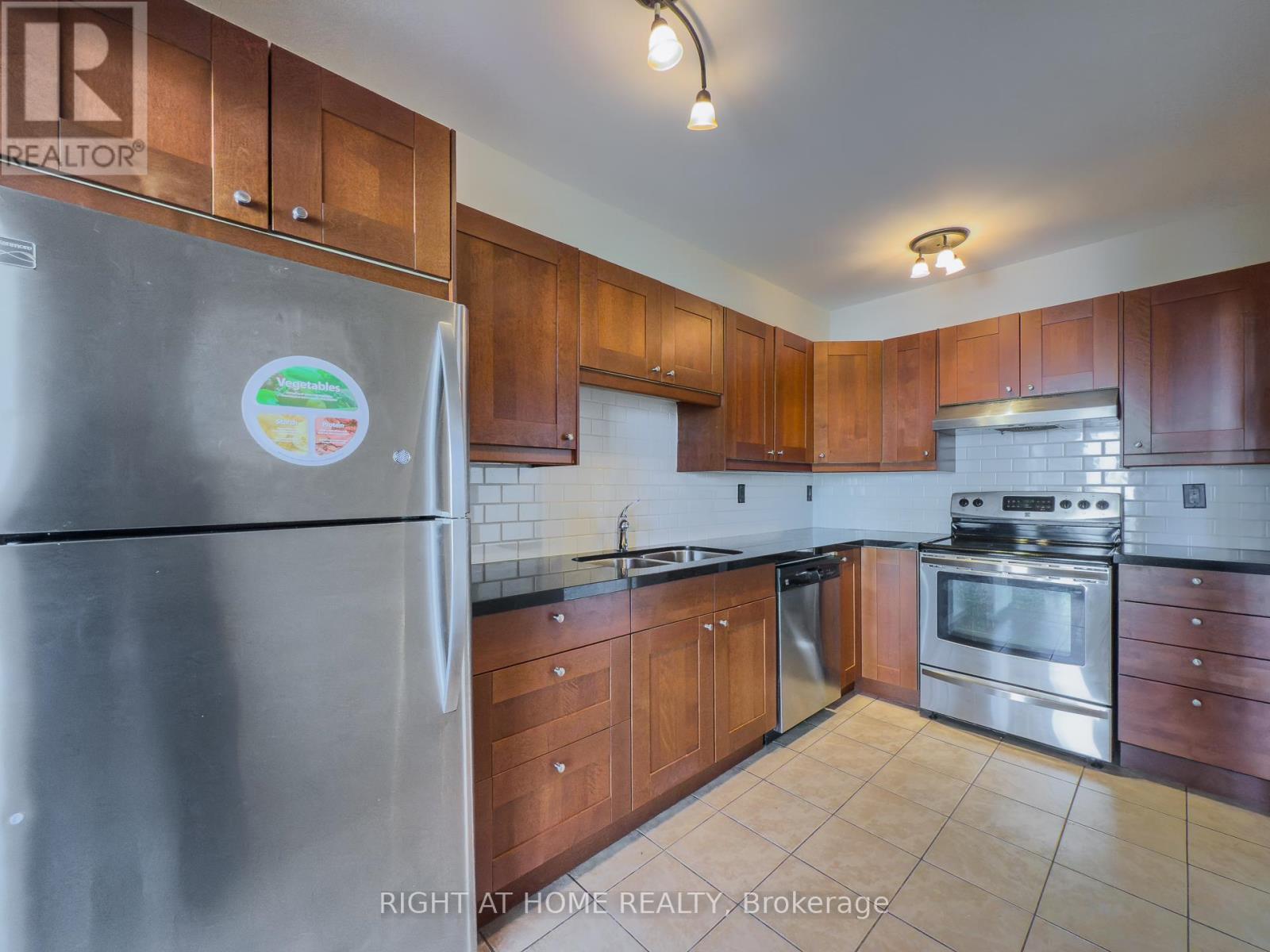 Ph15 - 177 Linus Road, Toronto, Ontario  M2J 4S5 - Photo 10 - C12903164