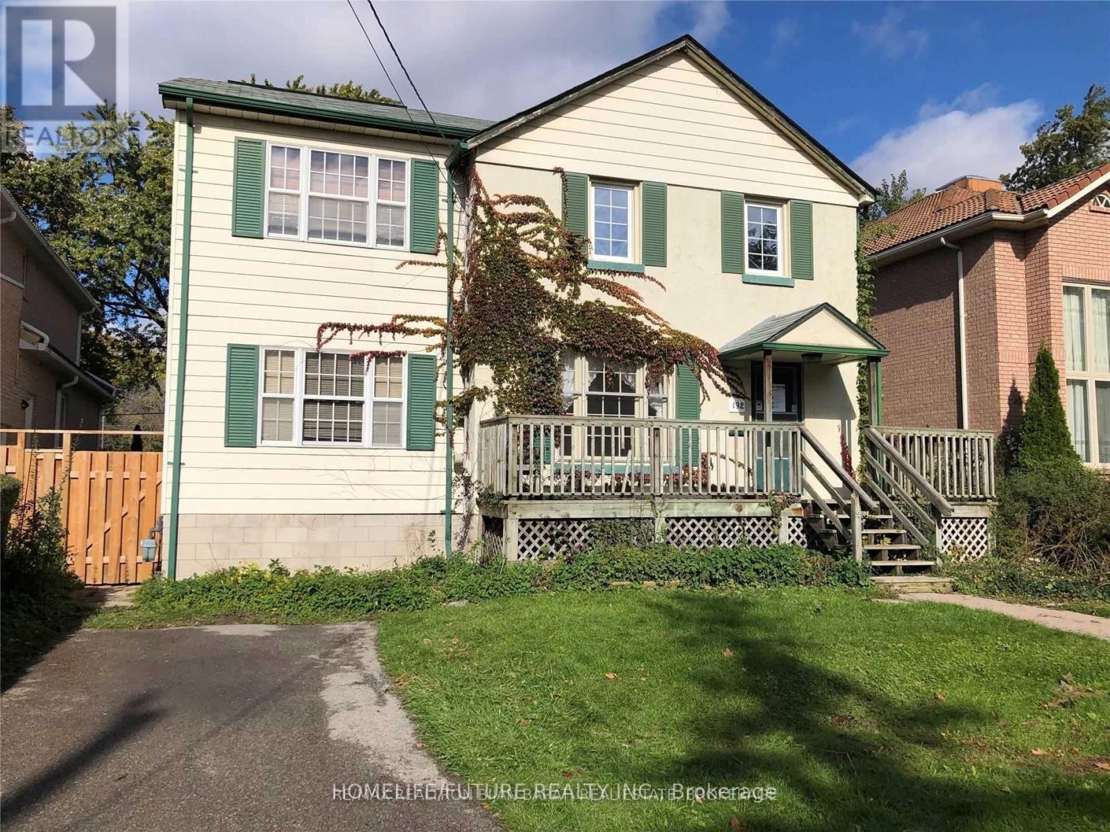 192 PARKVIEW AVENUE, Toronto, Ontario