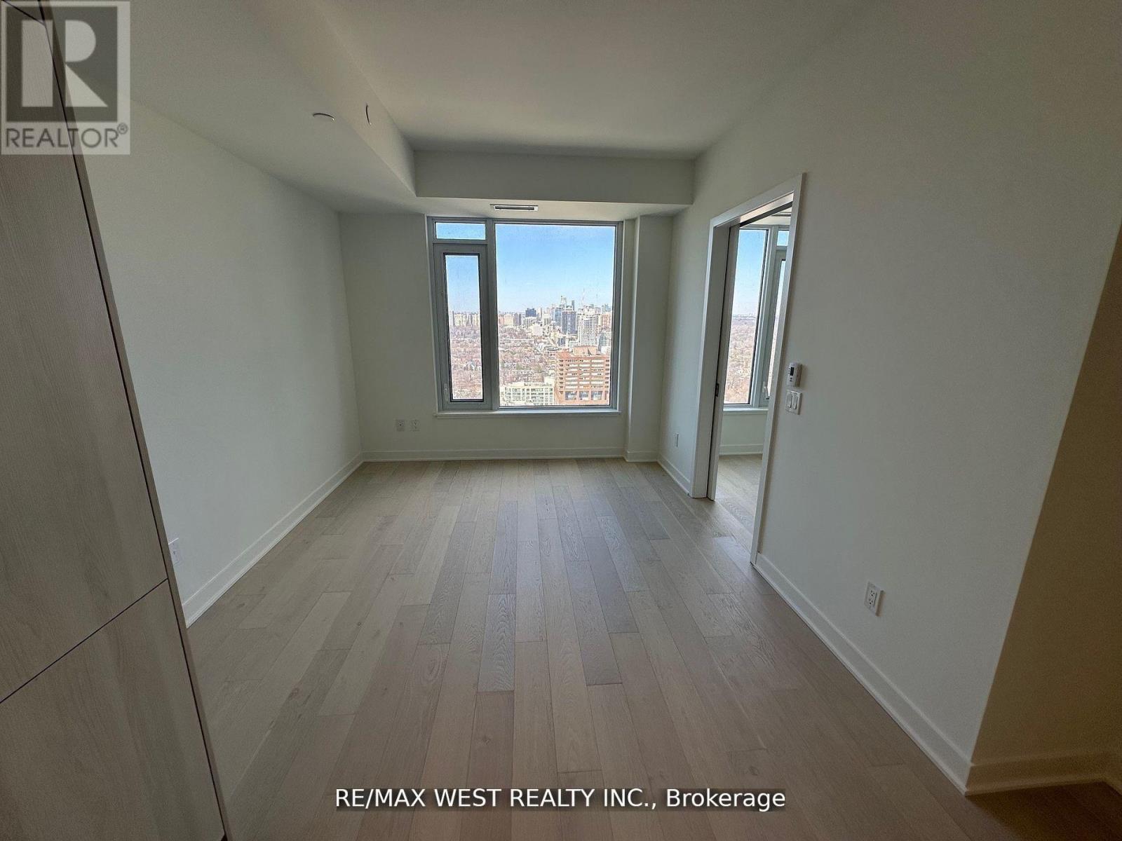 2604 - 11 Yorkville Avenue, Toronto, Ontario  M4W 0B7 - Photo 18 - C12903234