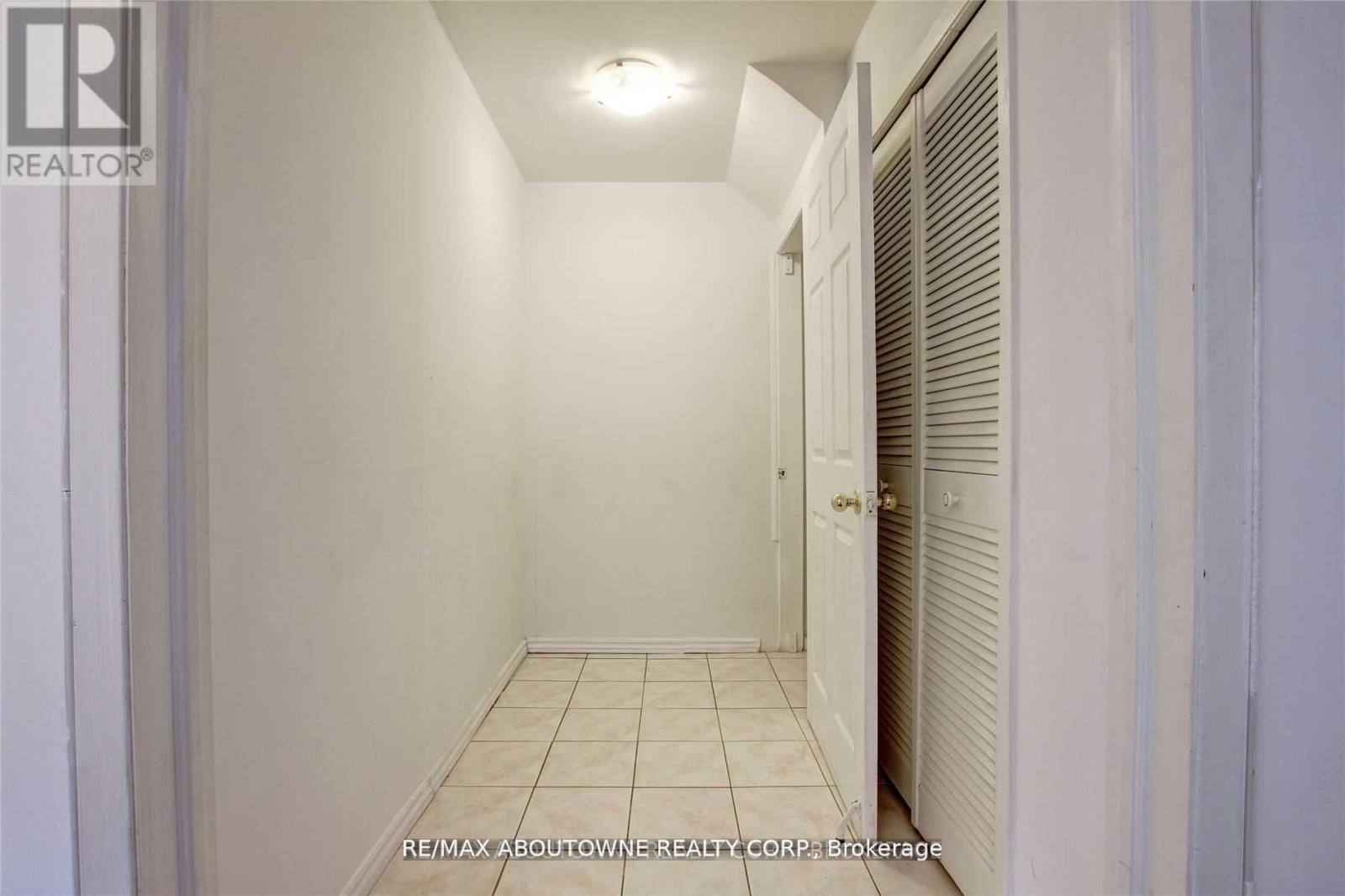 Lower - 14 Angus Drive, Toronto, Ontario  M2J 2X1 - Photo 9 - C12903250