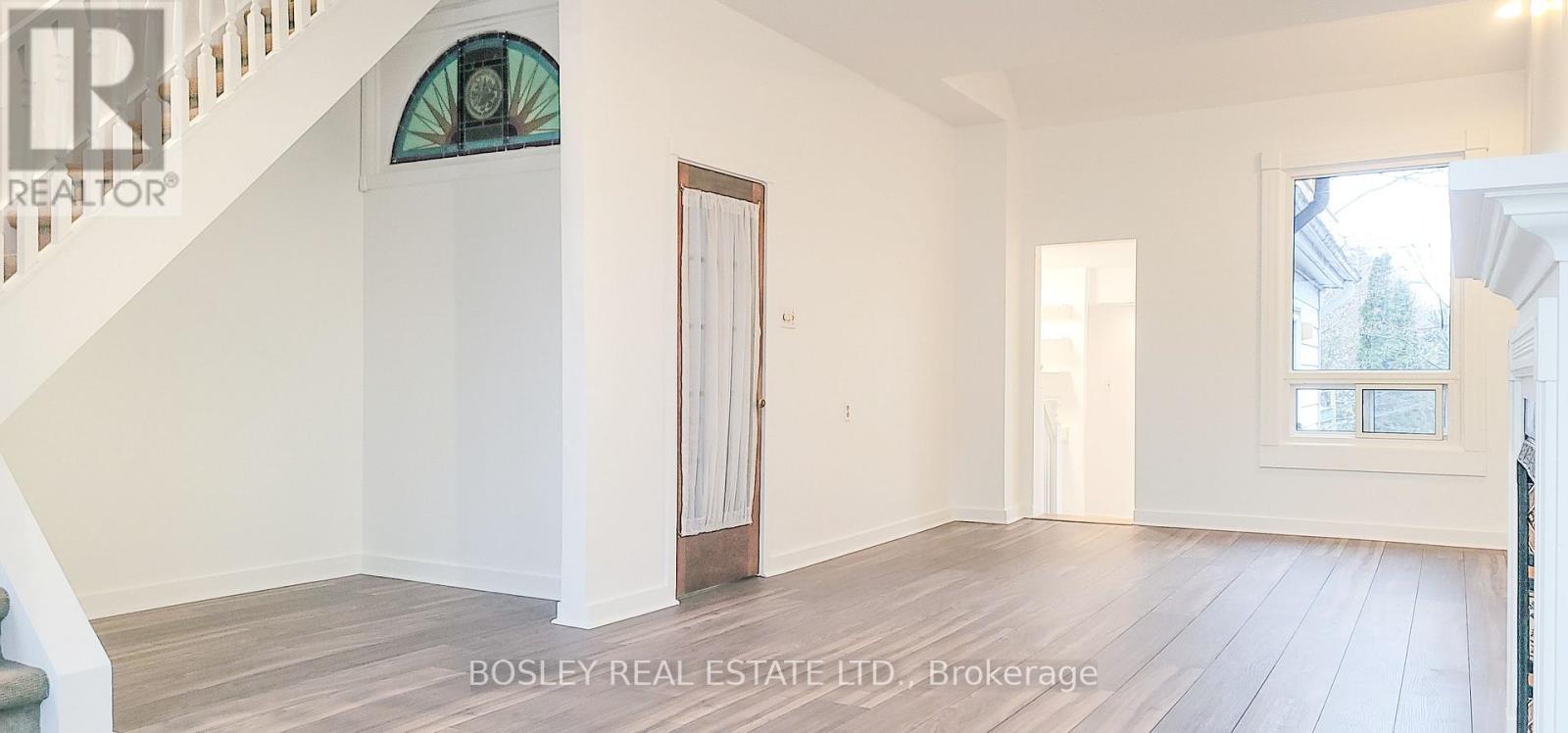 Upper - 31 Sword Street, Toronto, Ontario  M5A 3N3 - Photo 3 - C12903258