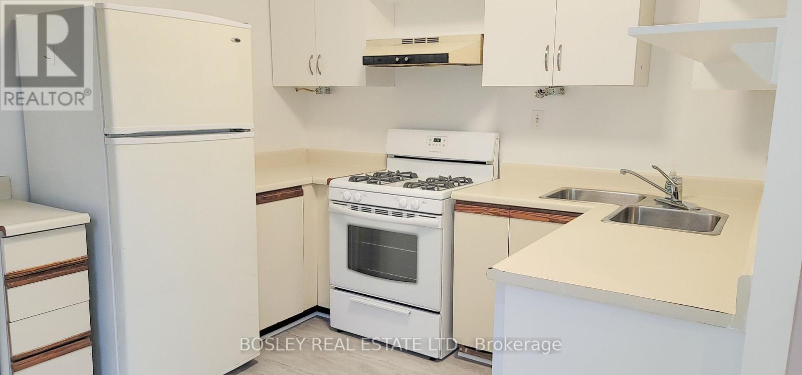 Upper - 31 Sword Street, Toronto, Ontario  M5A 3N3 - Photo 9 - C12903258