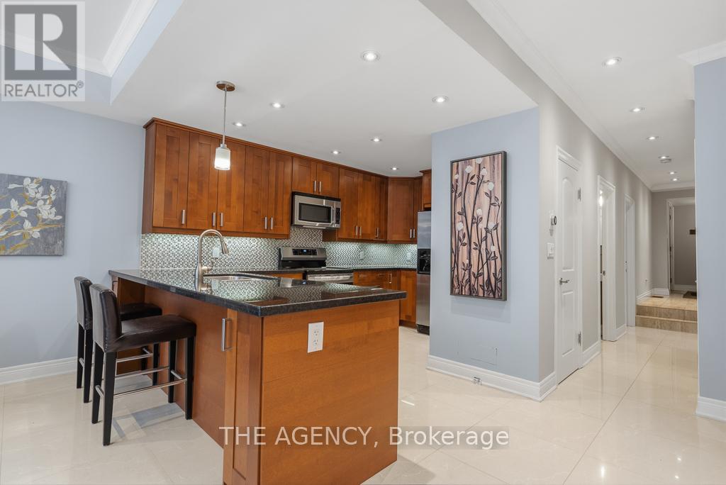 B&c - 116 Hazelton Avenue, Toronto, Ontario  M5R 2E5 - Photo 6 - C12903280
