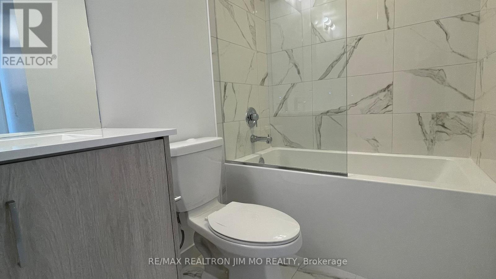 4316 - 180 Front Street E, Toronto, Ontario  M5K 0A9 - Photo 16 - C12903294