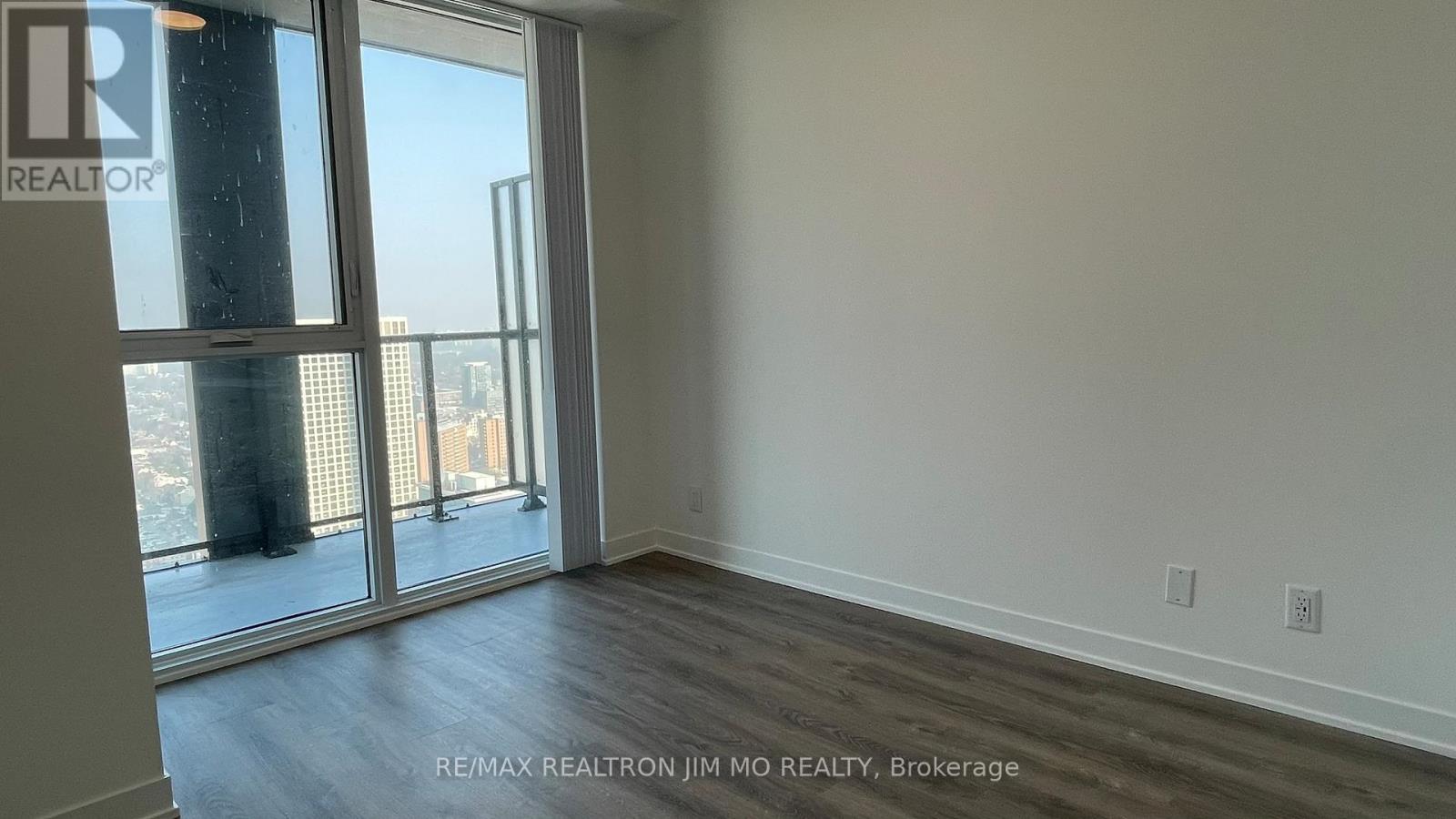 4316 - 180 Front Street E, Toronto, Ontario  M5K 0A9 - Photo 4 - C12903294