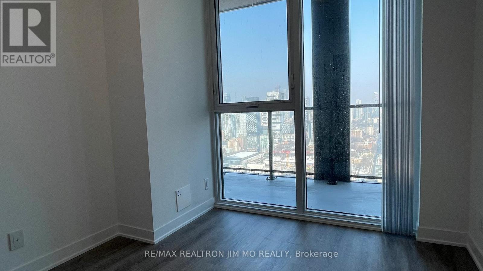 4316 - 180 Front Street E, Toronto, Ontario  M5K 0A9 - Photo 5 - C12903294