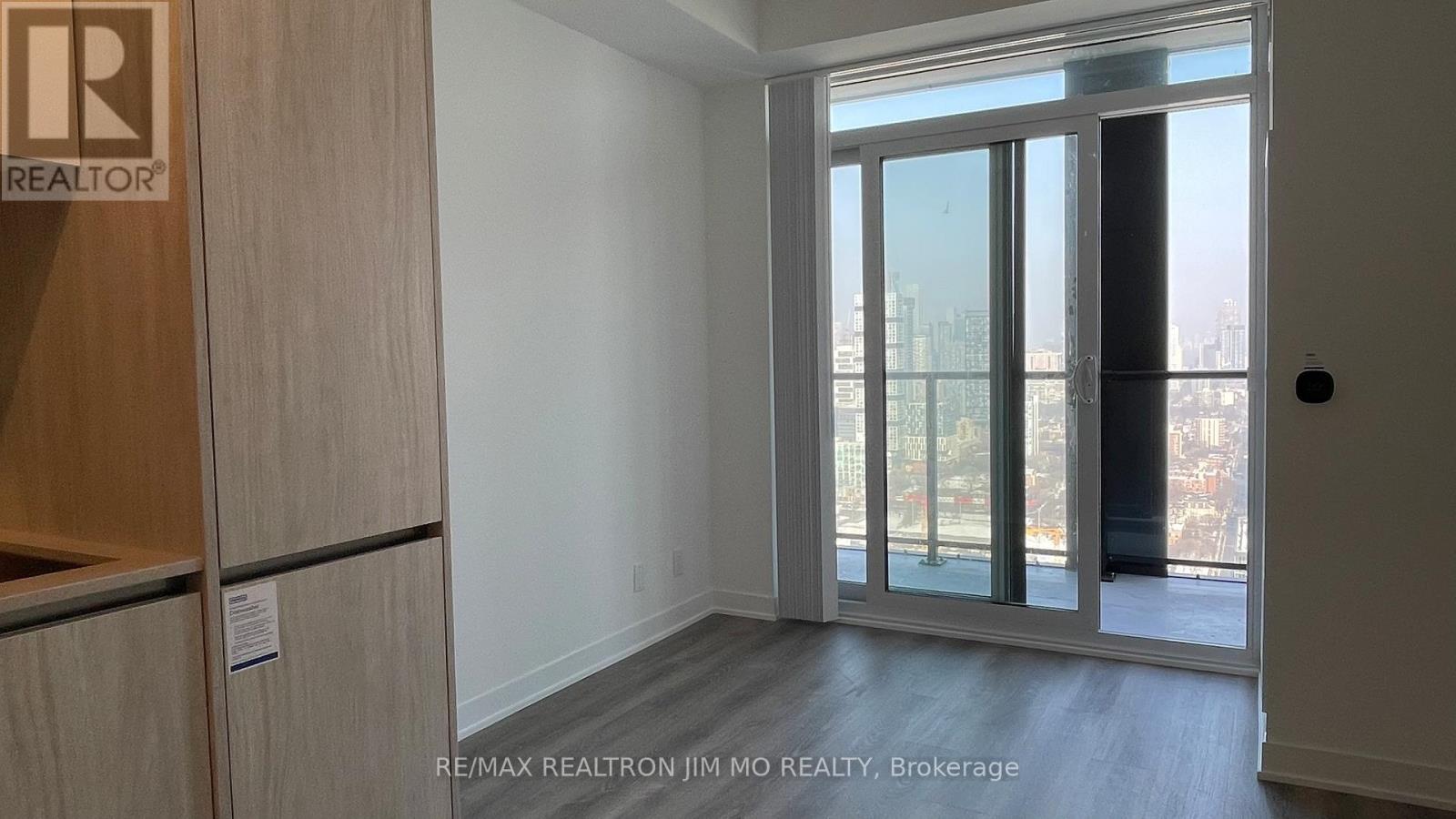 4316 - 180 Front Street E, Toronto, Ontario  M5K 0A9 - Photo 7 - C12903294