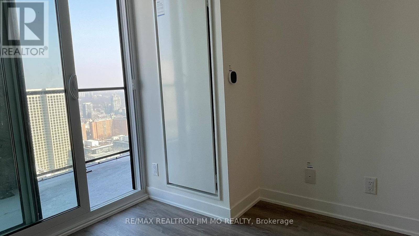 4316 - 180 Front Street E, Toronto, Ontario  M5K 0A9 - Photo 8 - C12903294