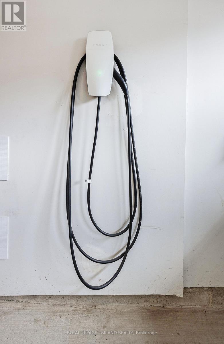 17 - 1110 Meadowlark Ridge, London South, Ontario  N6M 0H4 - Photo 32 - X12903246