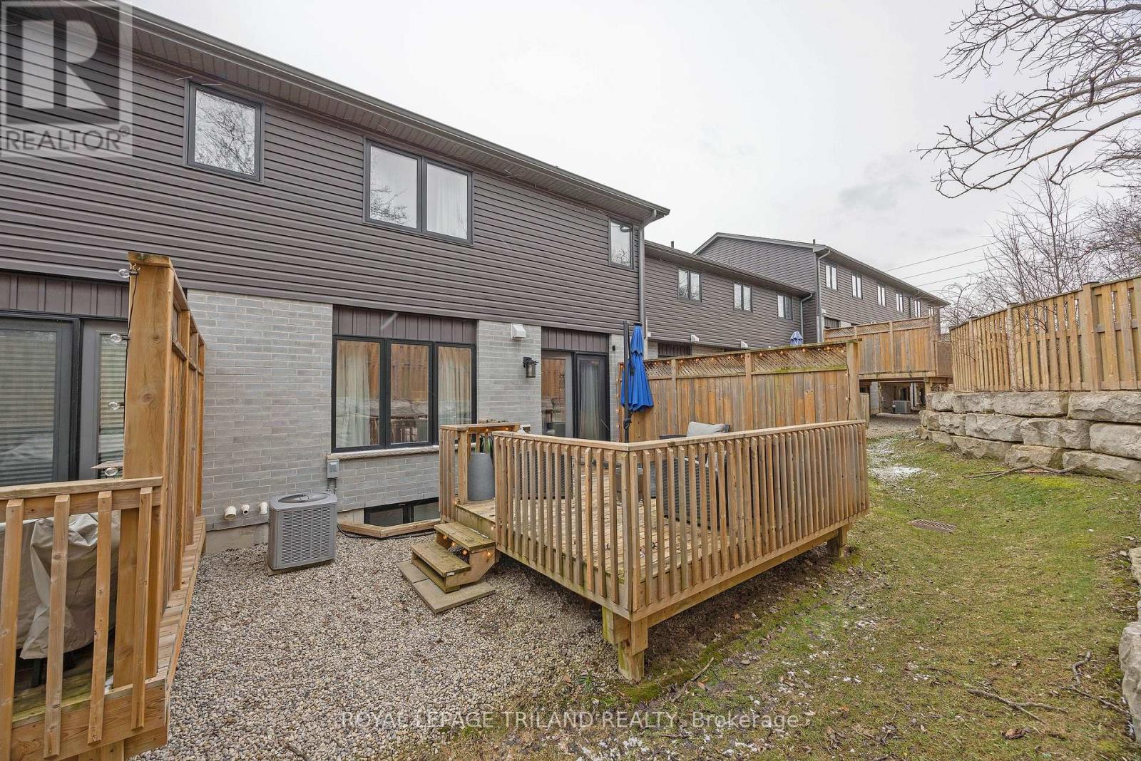 17 - 1110 Meadowlark Ridge, London South, Ontario  N6M 0H4 - Photo 36 - X12903246