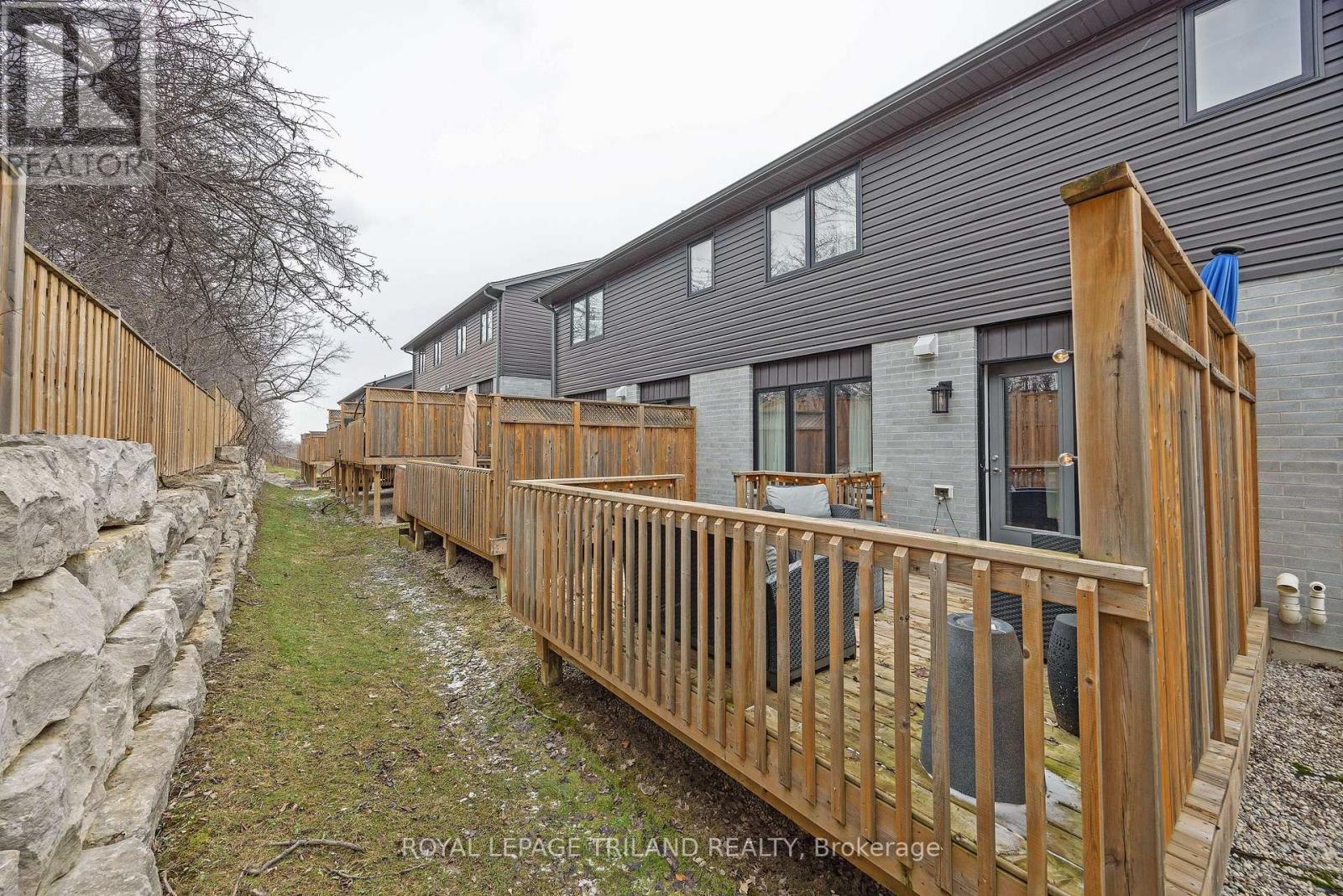 17 - 1110 Meadowlark Ridge, London South, Ontario  N6M 0H4 - Photo 37 - X12903246