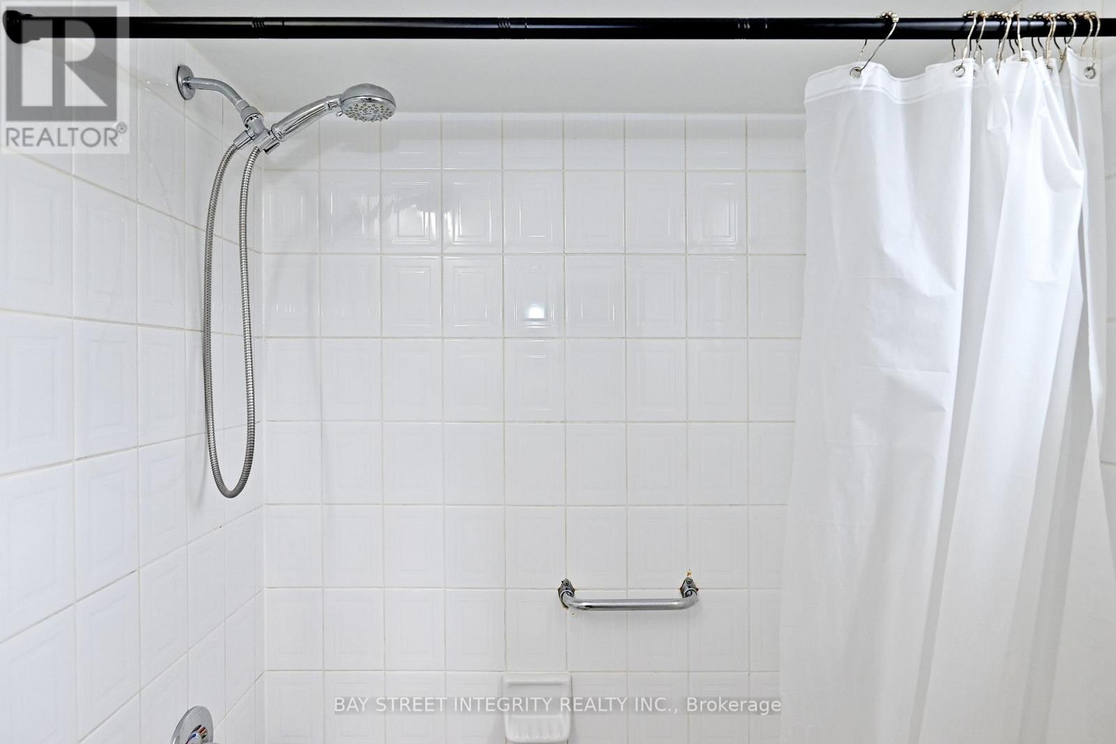 60 Darius Harns Drive, Whitby, Ontario  L1M 2G6 - Photo 18 - E12903142