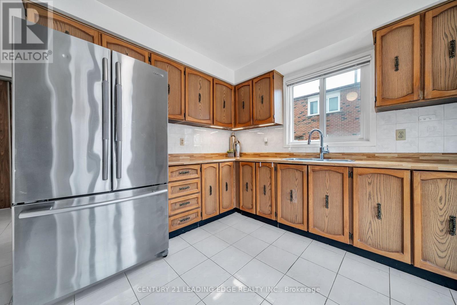 4 Treerun Avenue, Toronto, Ontario  M1V 3K6 - Photo 16 - E12903310