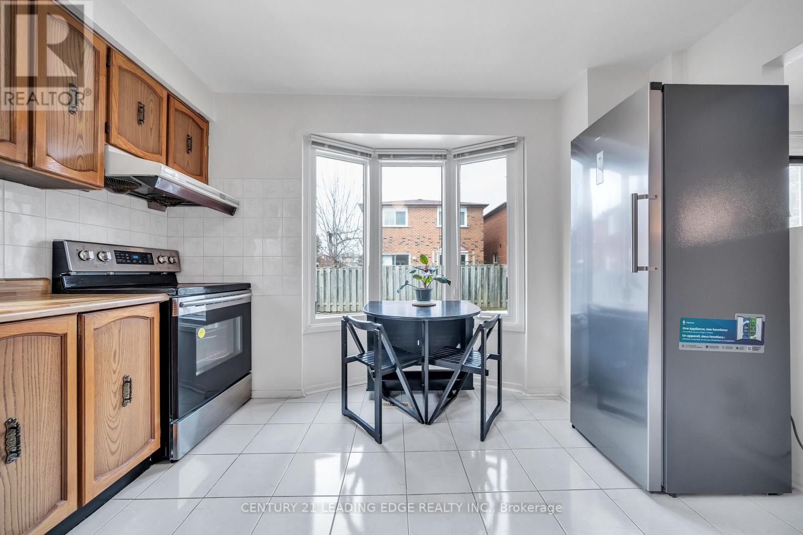 4 Treerun Avenue, Toronto, Ontario  M1V 3K6 - Photo 18 - E12903310