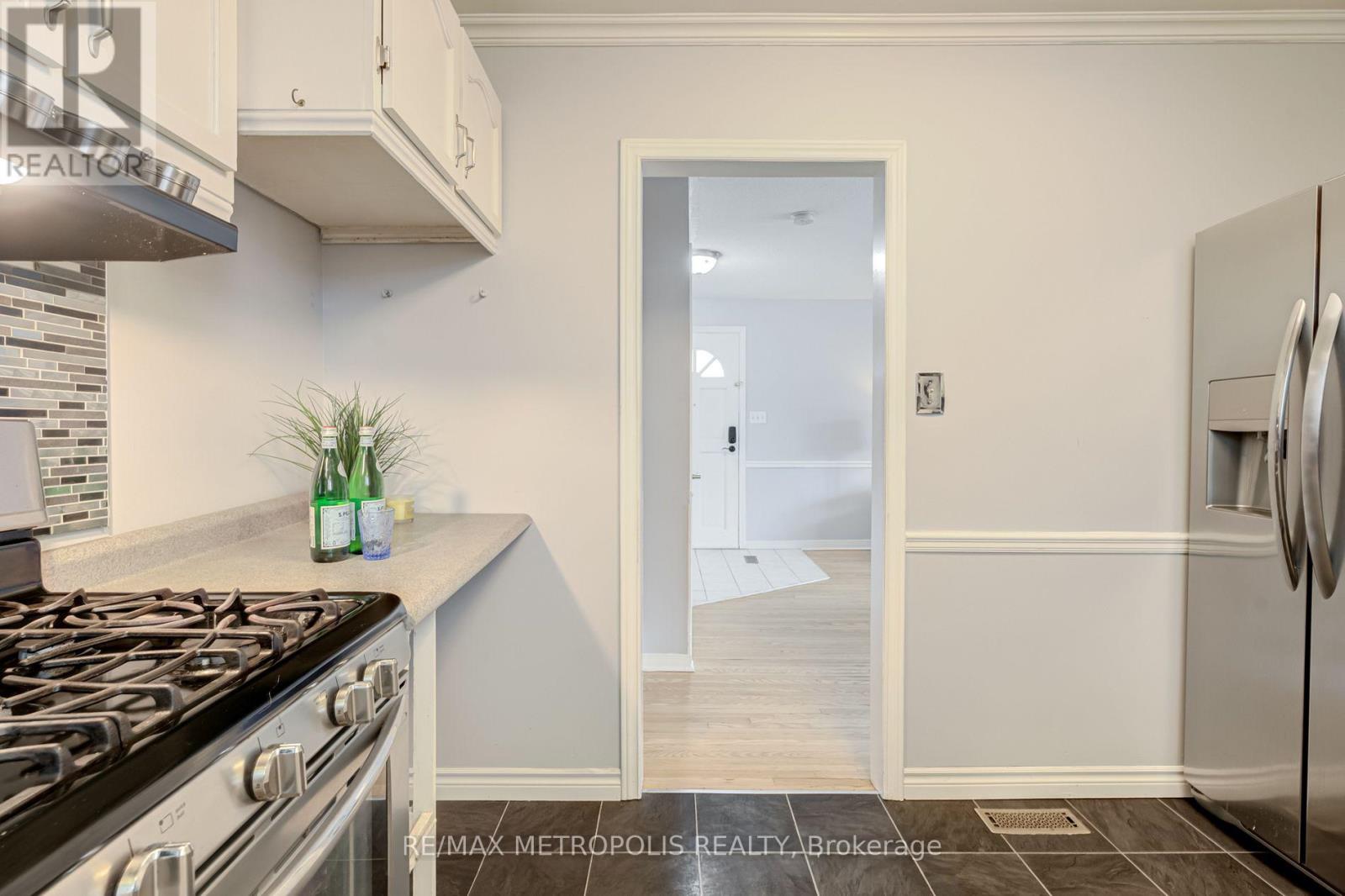 Upper - 287 Waverly Street N, Oshawa, Ontario  L1J 5V8 - Photo 12 - E12903322