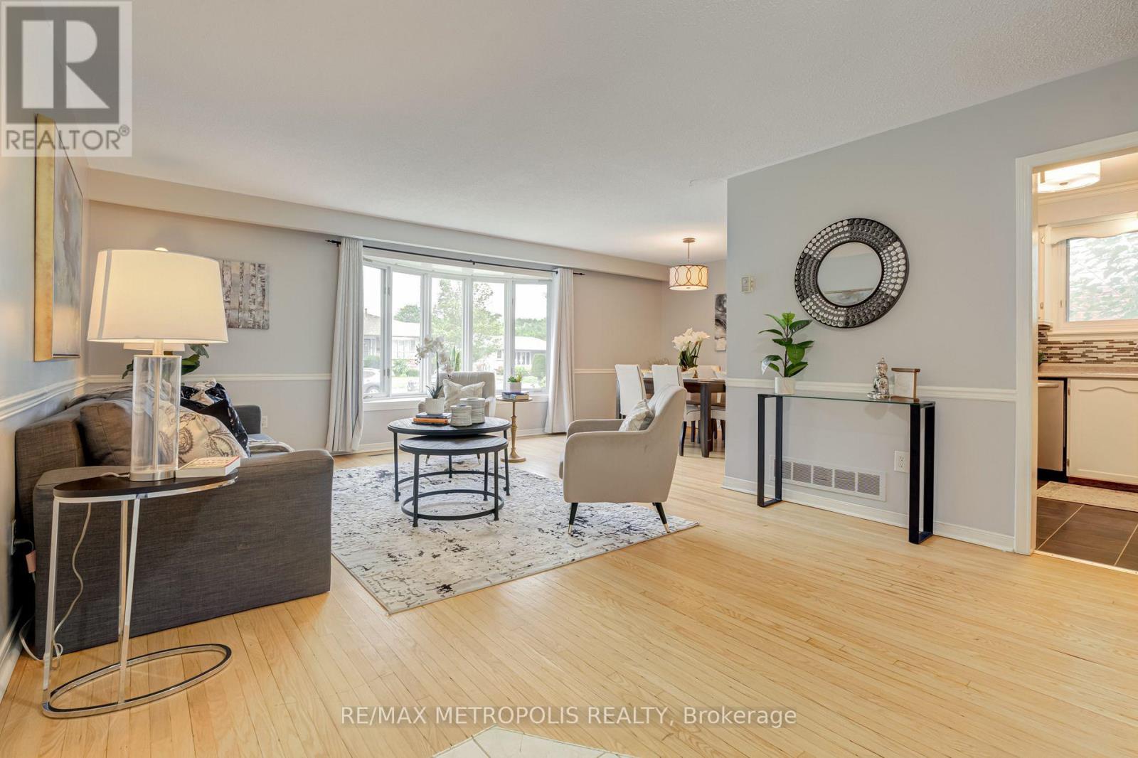 Upper - 287 Waverly Street N, Oshawa, Ontario  L1J 5V8 - Photo 9 - E12903322