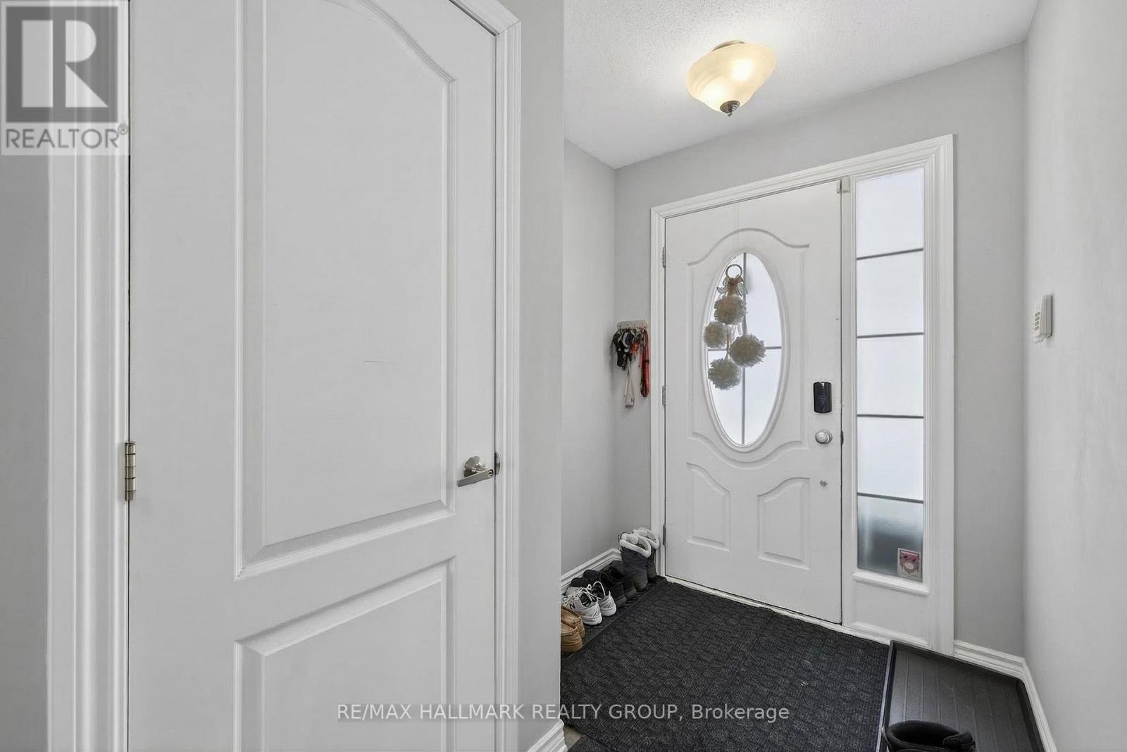 81 Switch Grass Crescent, Ottawa, Ontario  K2J 5Z3 - Photo 2 - X12903278