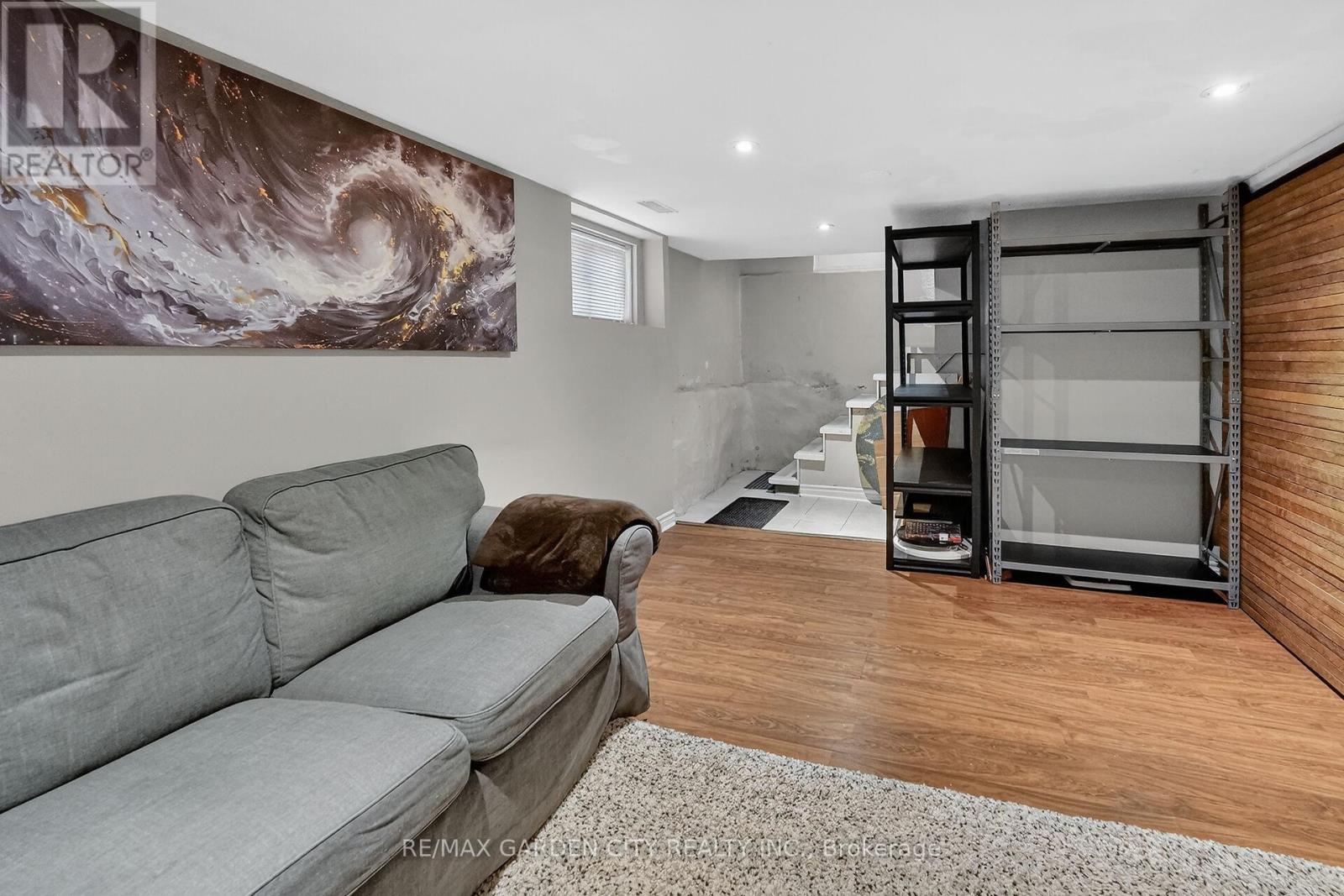 65 Scott Street W, St. Catharines, Ontario  L2R 1E3 - Photo 19 - X12903254