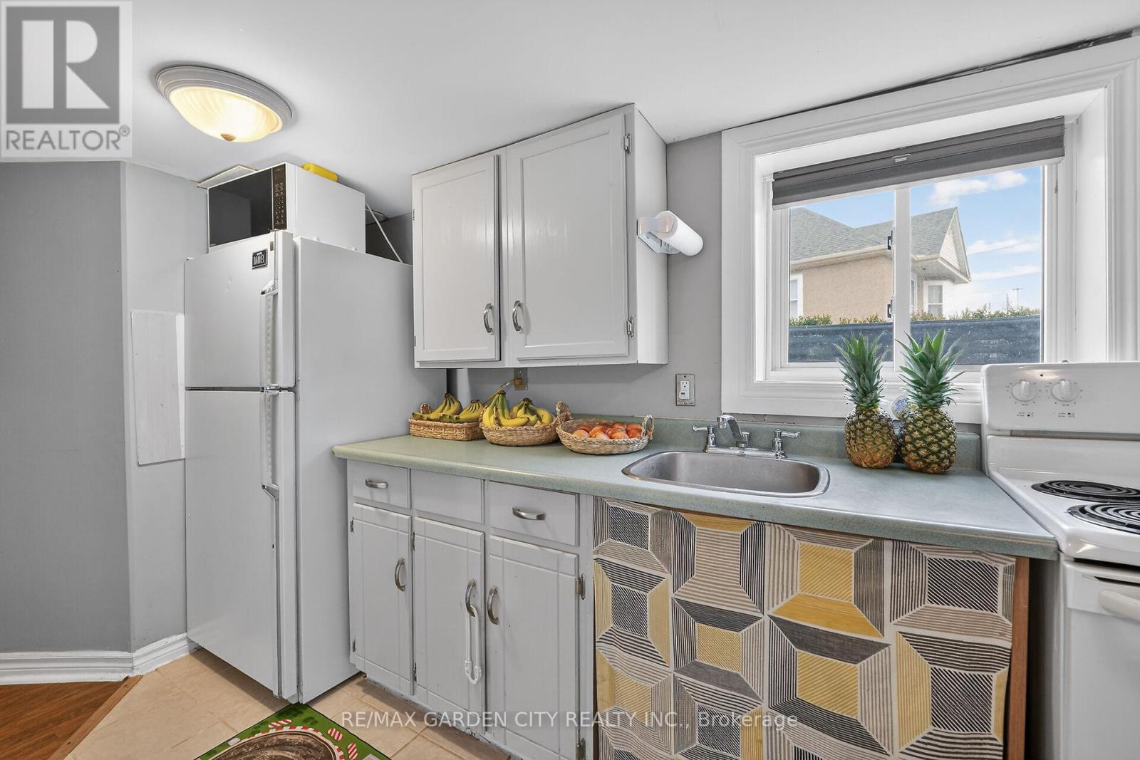 65 Scott Street W, St. Catharines, Ontario  L2R 1E3 - Photo 21 - X12903254