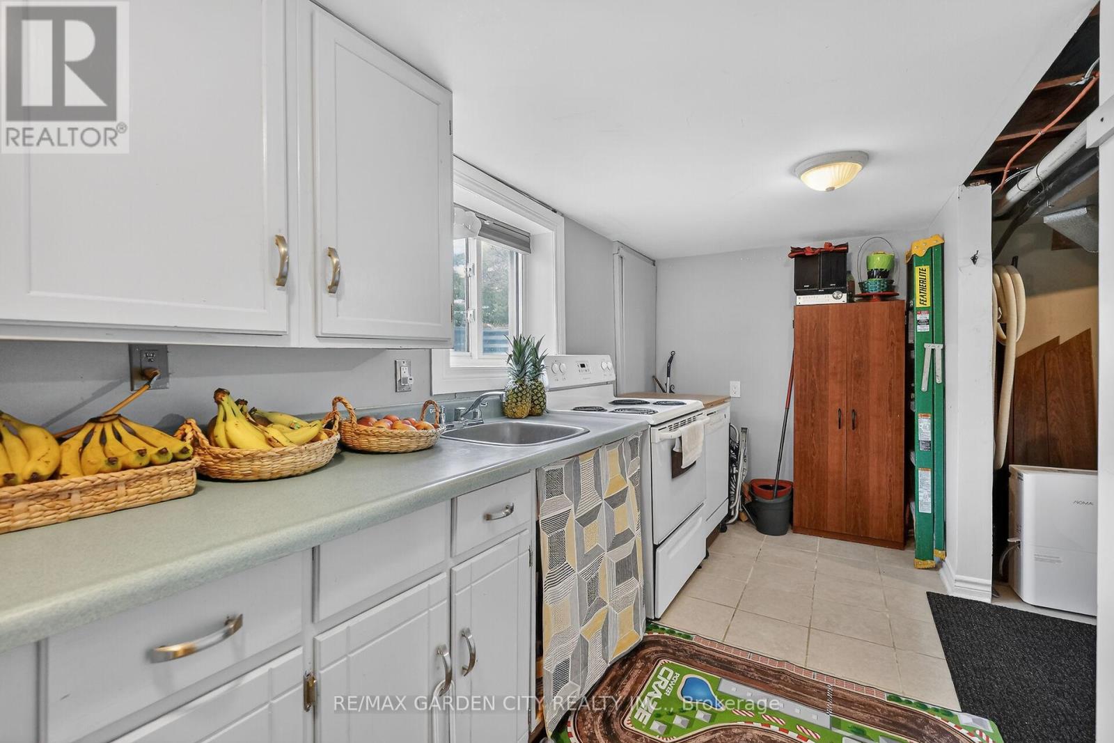 65 Scott Street W, St. Catharines, Ontario  L2R 1E3 - Photo 22 - X12903254