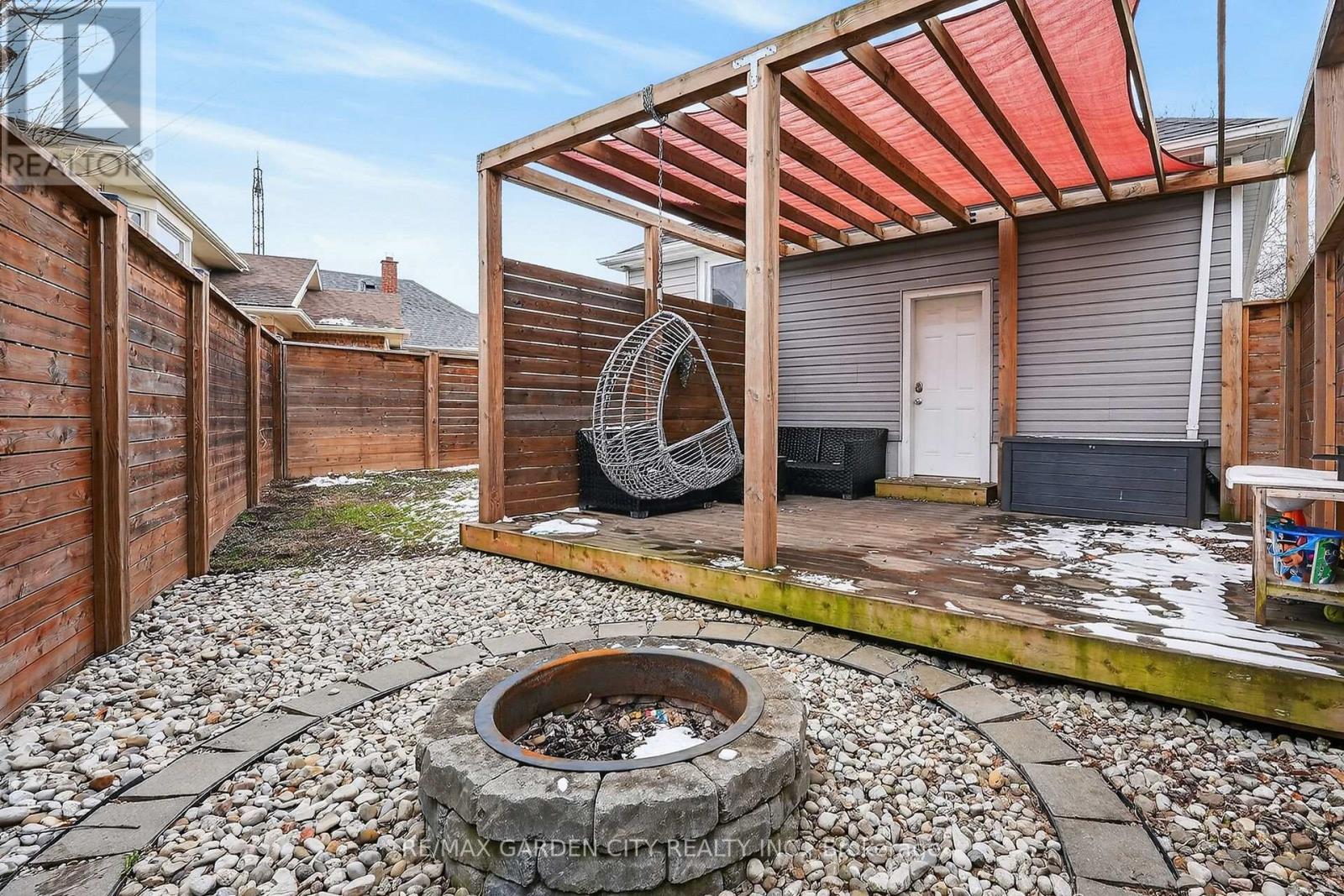 65 Scott Street W, St. Catharines, Ontario  L2R 1E3 - Photo 32 - X12903254