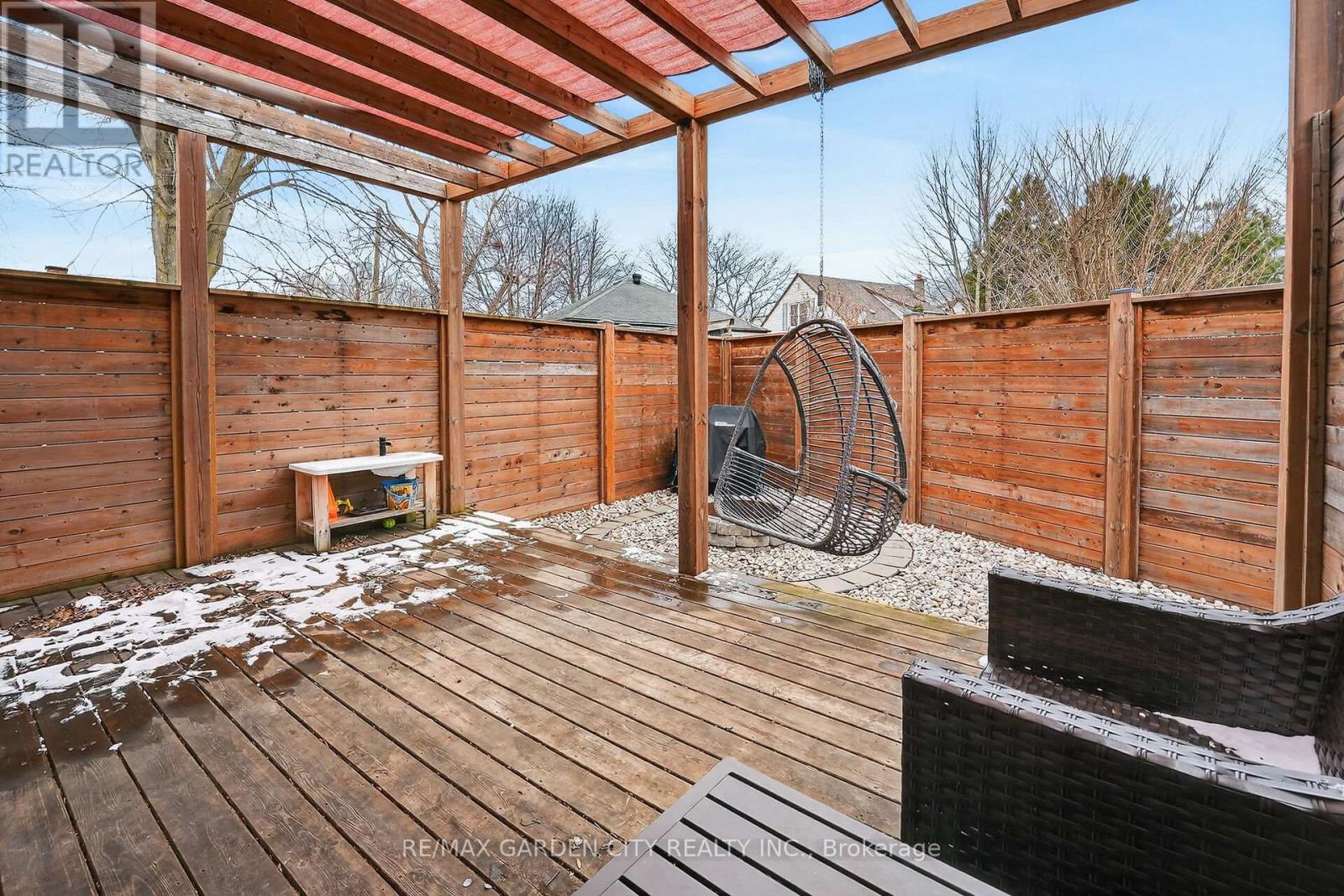 65 Scott Street W, St. Catharines, Ontario  L2R 1E3 - Photo 33 - X12903254