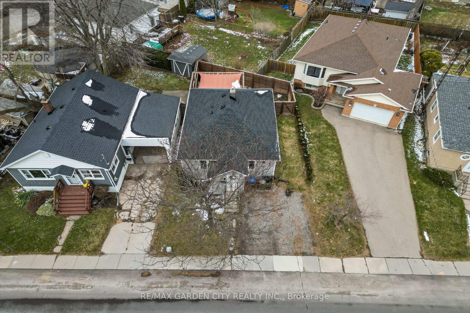 65 Scott Street W, St. Catharines, Ontario  L2R 1E3 - Photo 34 - X12903254