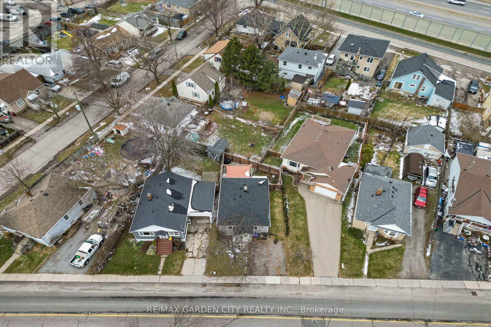 65 Scott Street W, St. Catharines, Ontario  L2R 1E3 - Photo 35 - X12903254