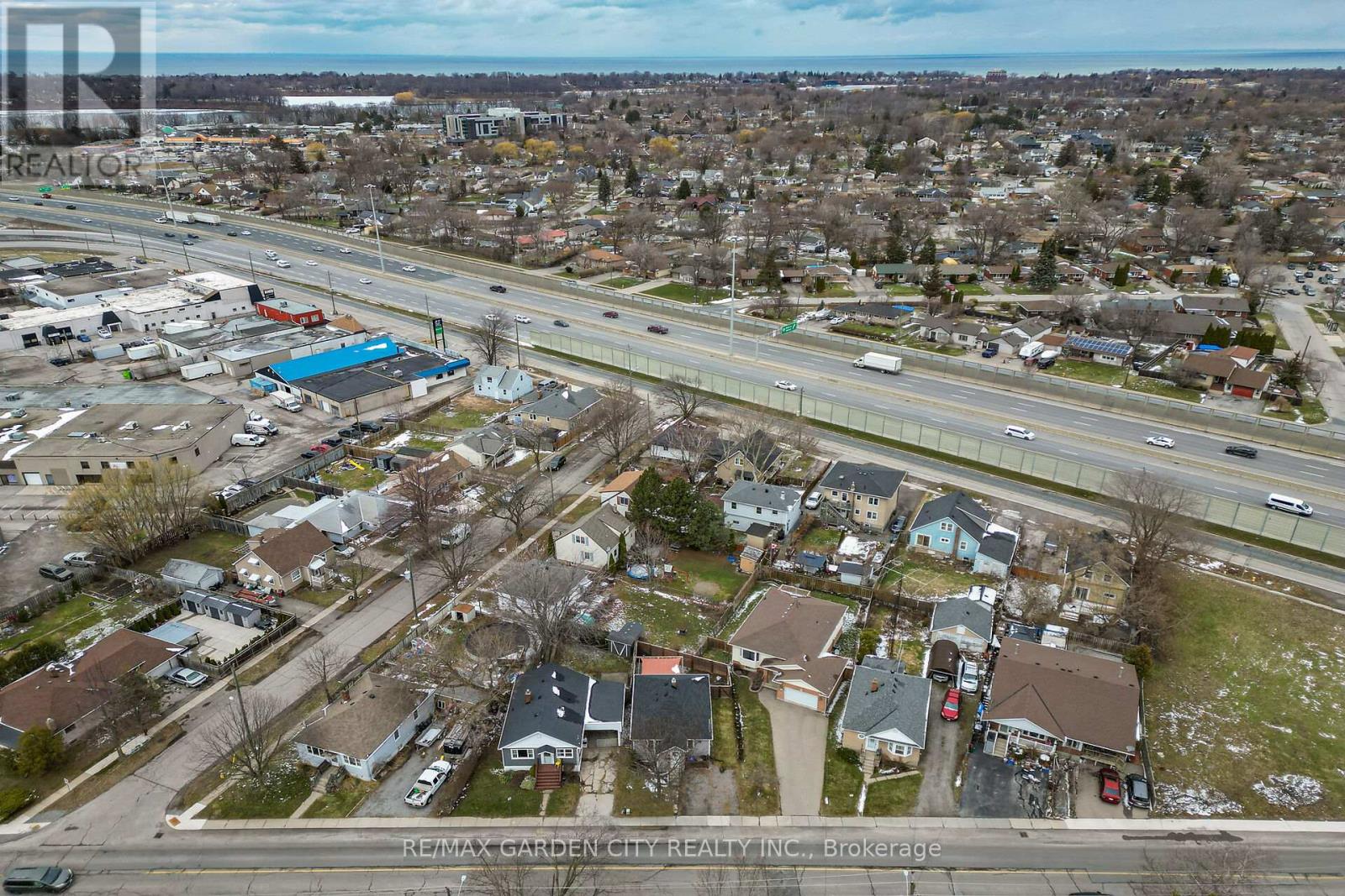 65 Scott Street W, St. Catharines, Ontario  L2R 1E3 - Photo 36 - X12903254